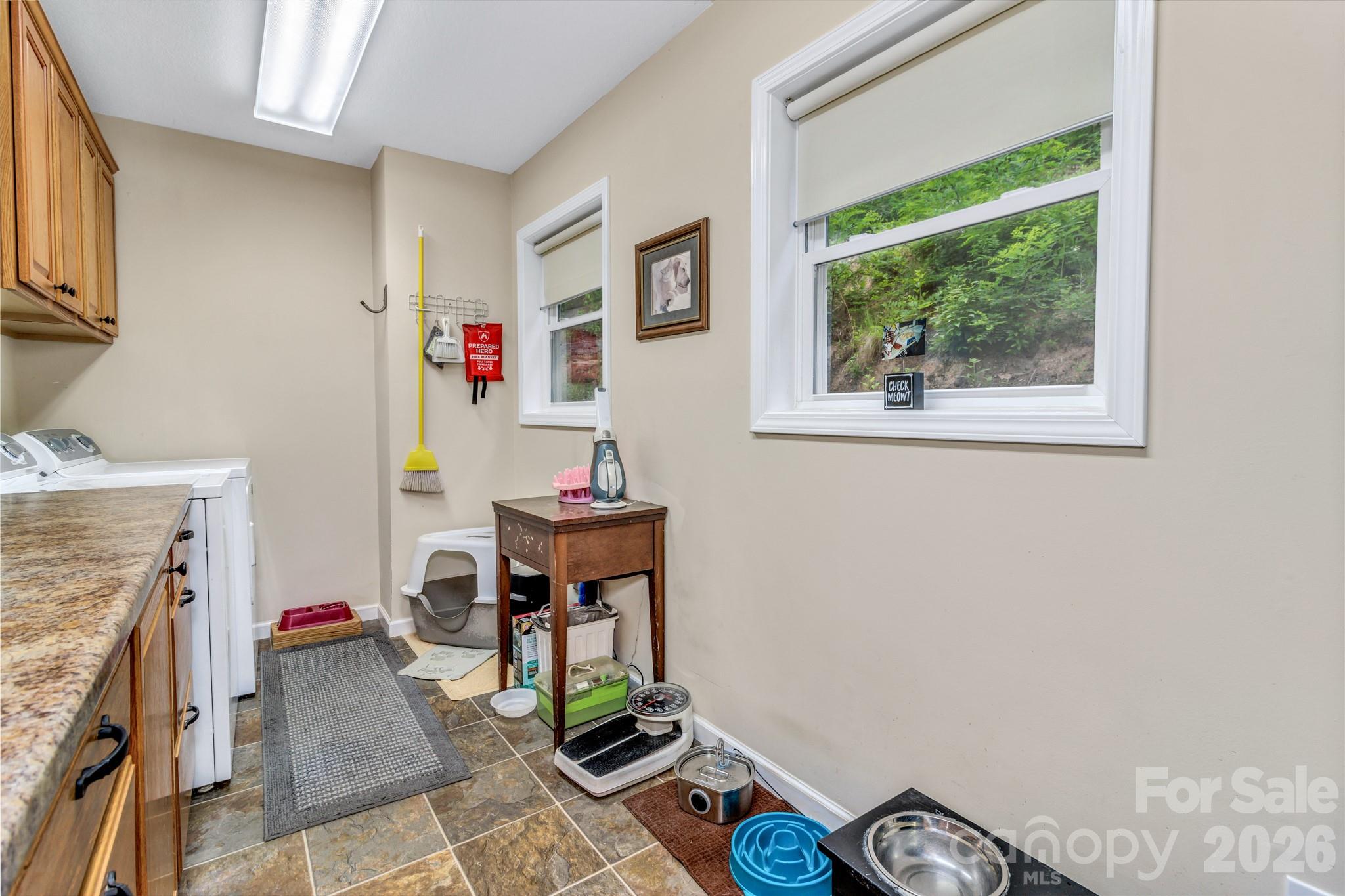 305 Majestic Mountain Drive — Burnsville