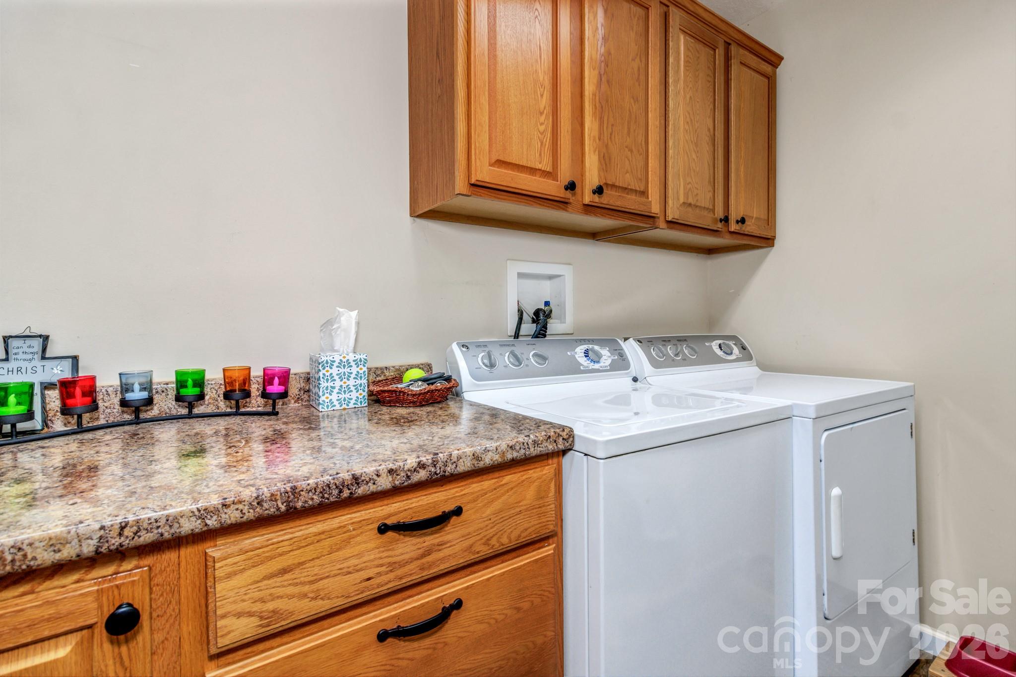 305 Majestic Mountain Drive — Burnsville