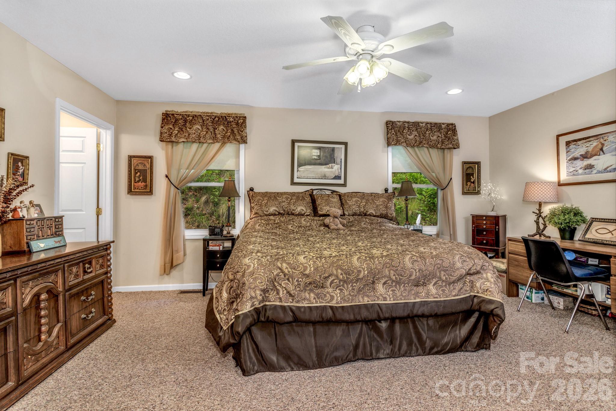 305 Majestic Mountain Drive — Burnsville