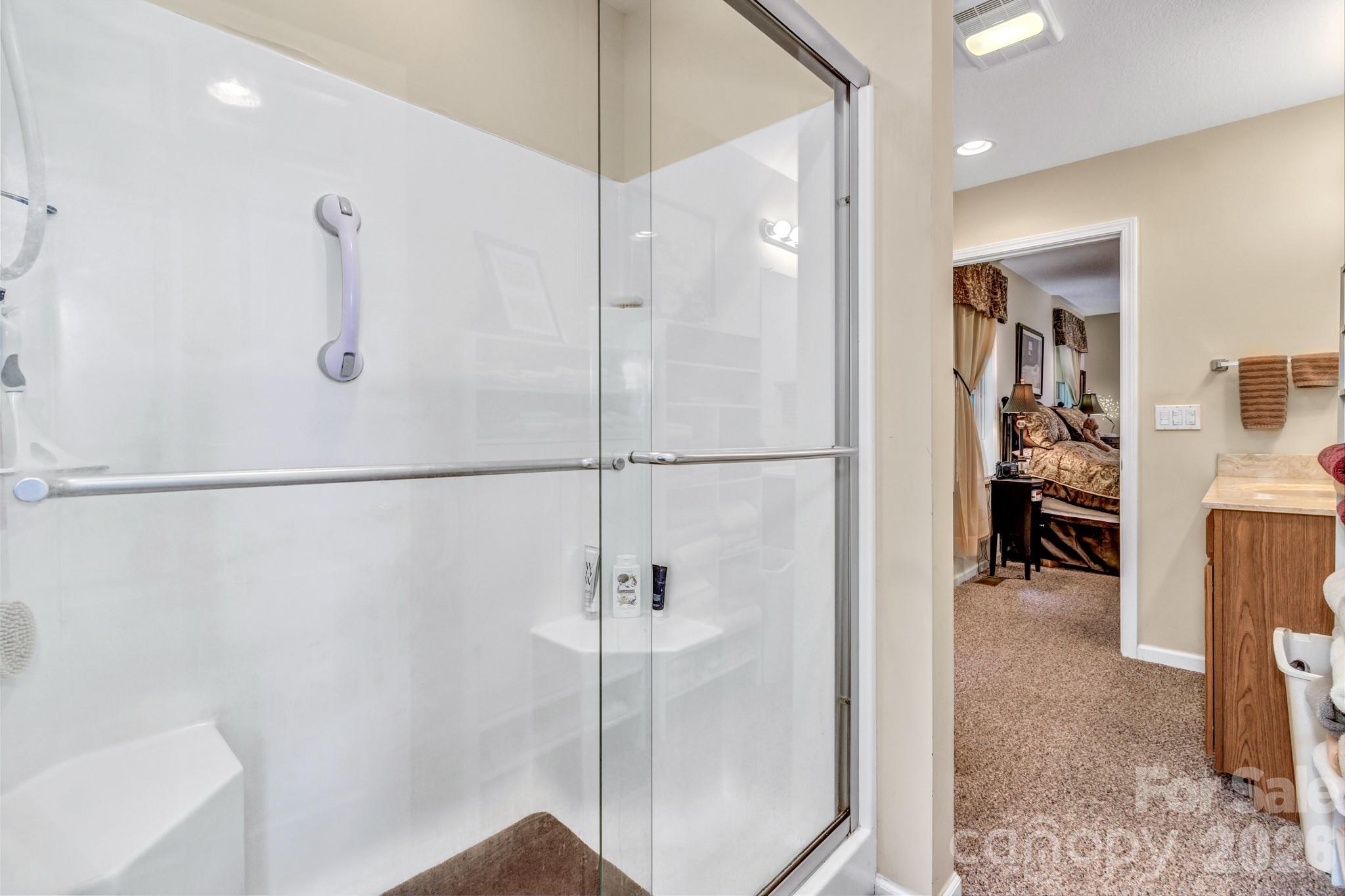 305 Majestic Mountain Drive — Burnsville