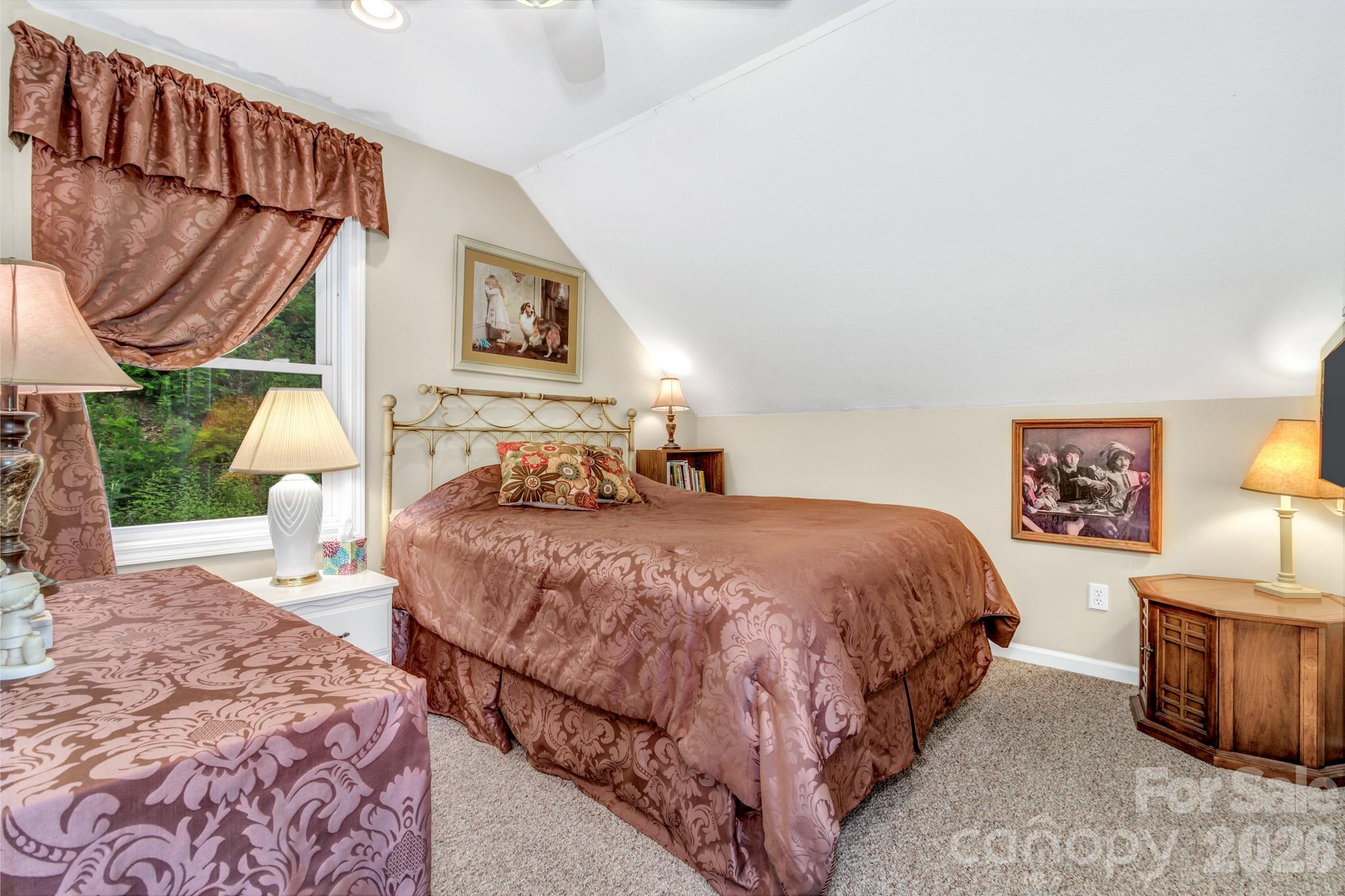 305 Majestic Mountain Drive — Burnsville