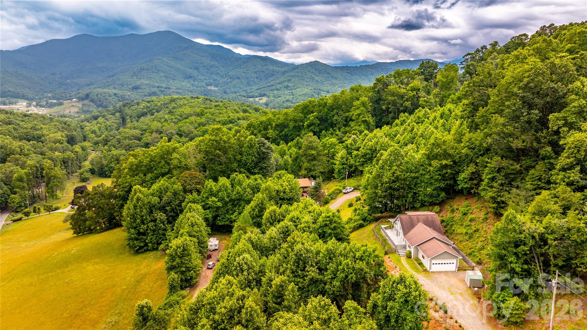 305 Majestic Mountain Drive — Burnsville