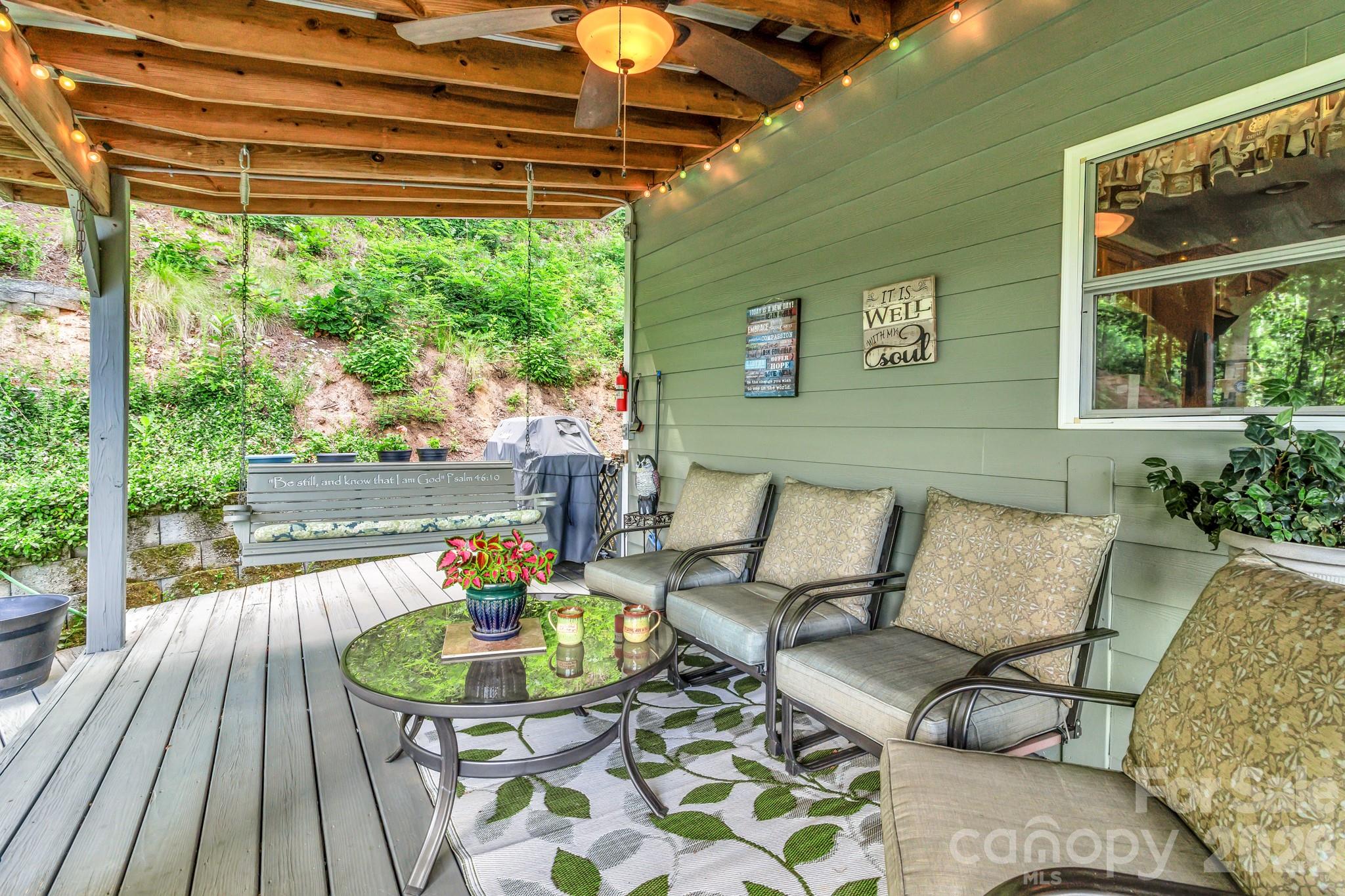305 Majestic Mountain Drive — Burnsville