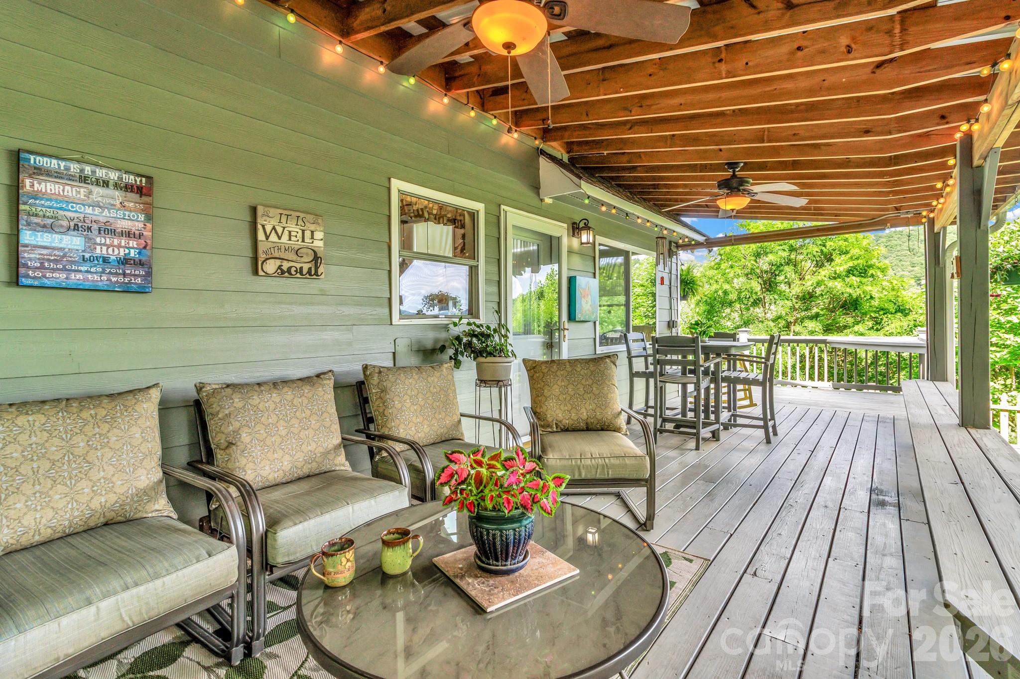 305 Majestic Mountain Drive — Burnsville