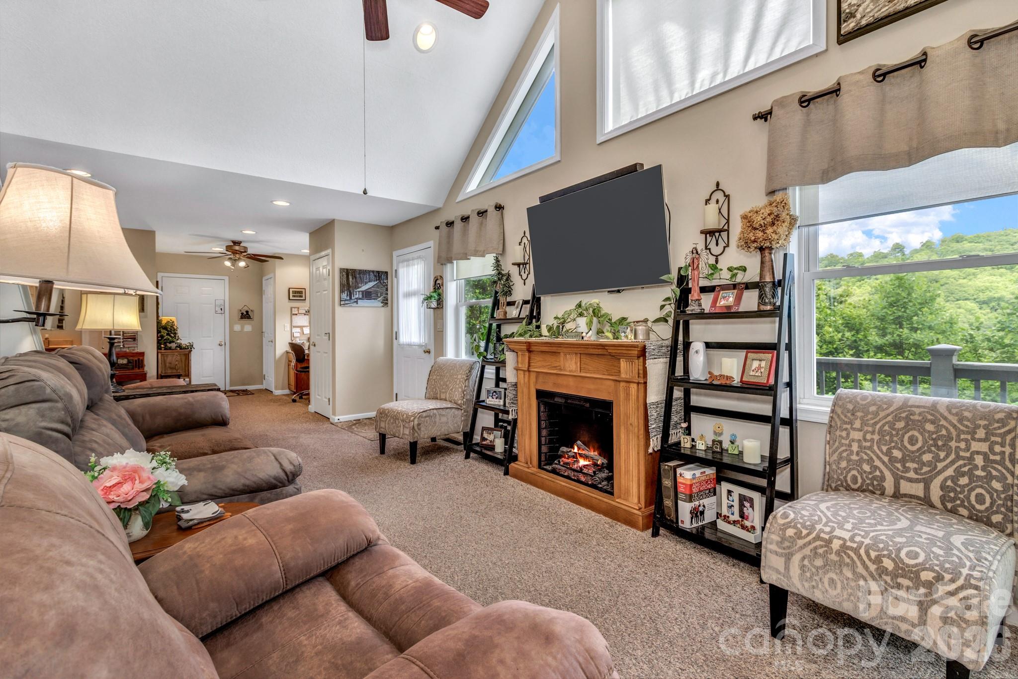 305 Majestic Mountain Drive — Burnsville