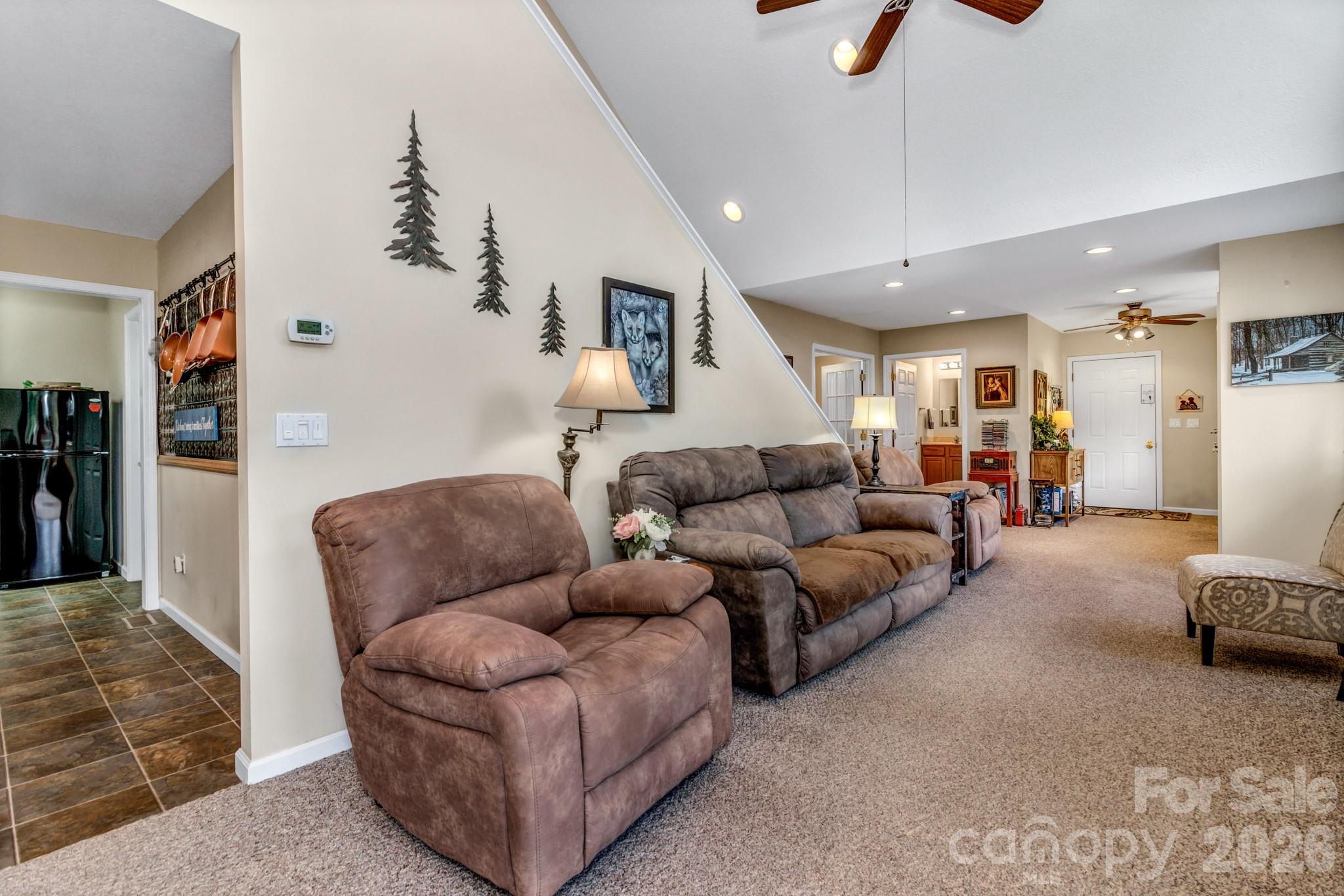305 Majestic Mountain Drive — Burnsville