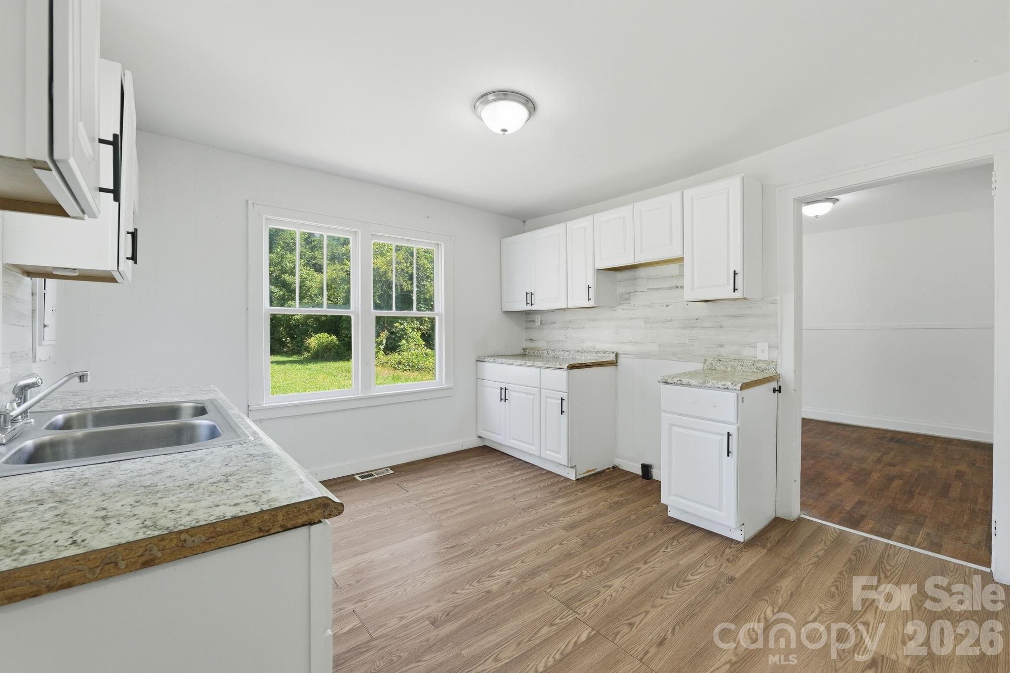 1208 E Arch Street — Lancaster