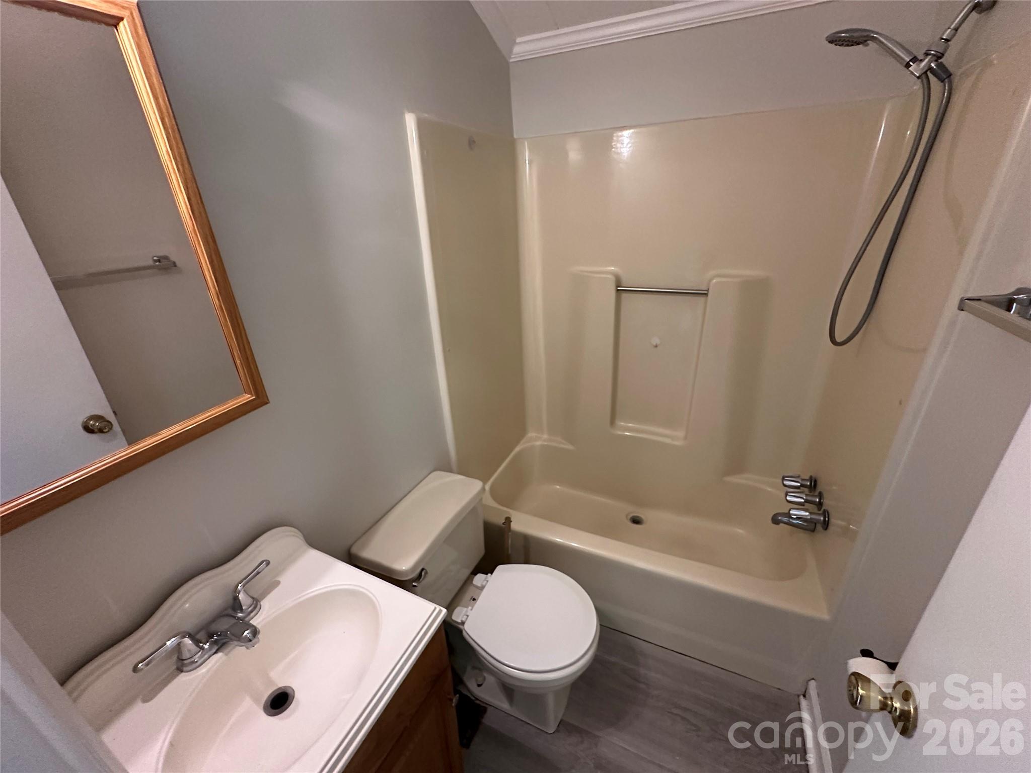 115 Badin View Road — New London