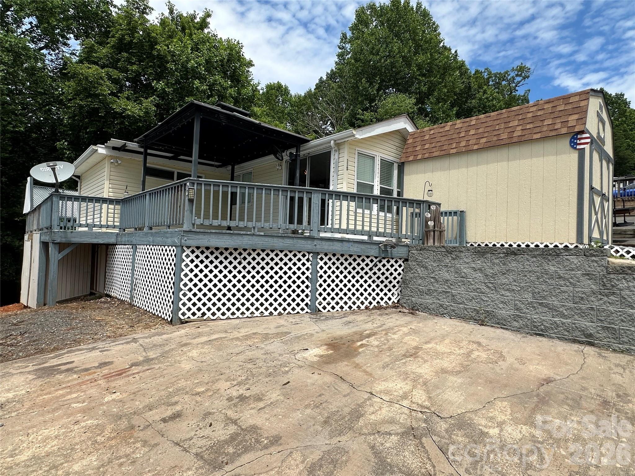 115 Badin View Road — New London