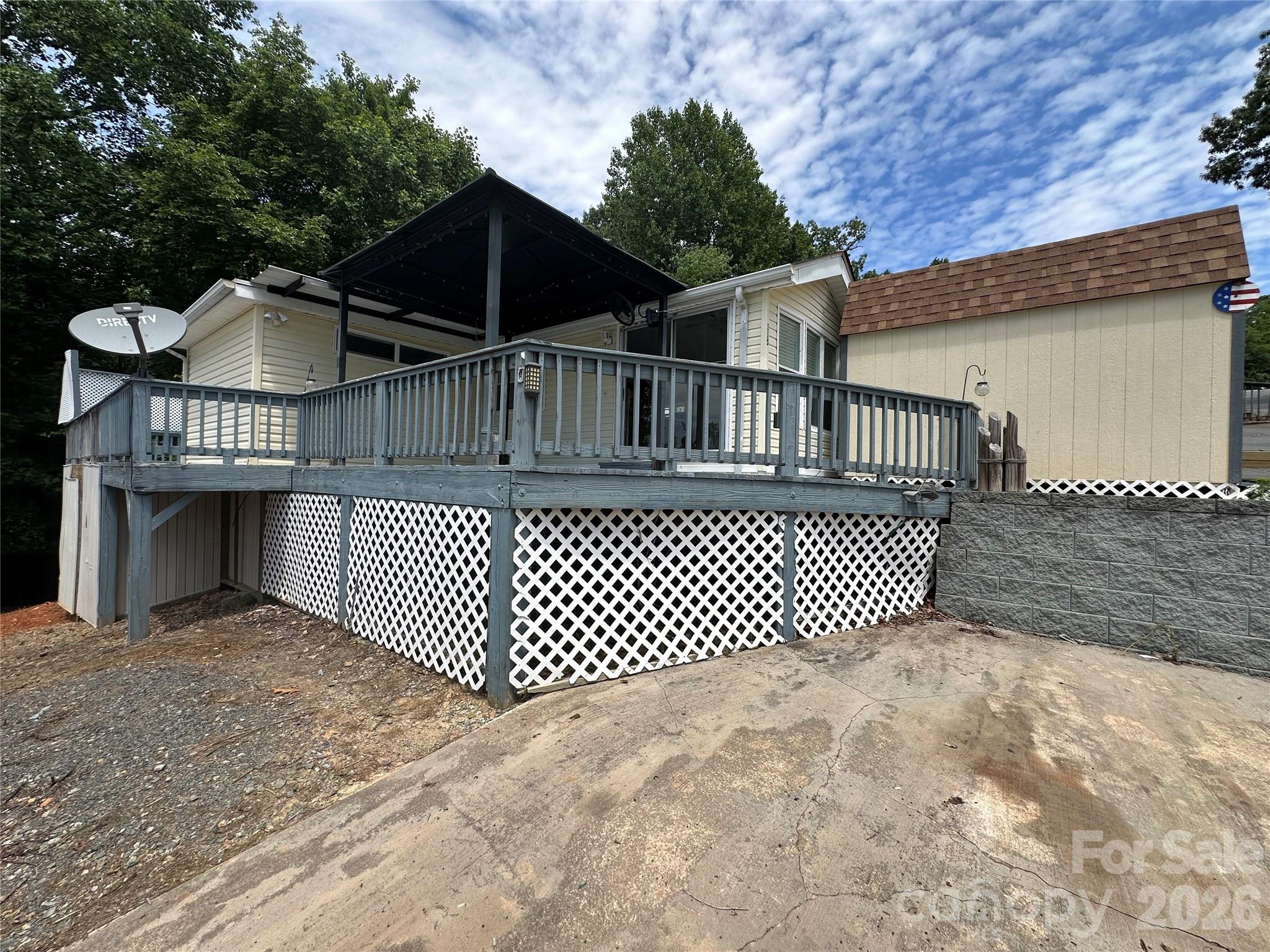 115 Badin View Road — New London