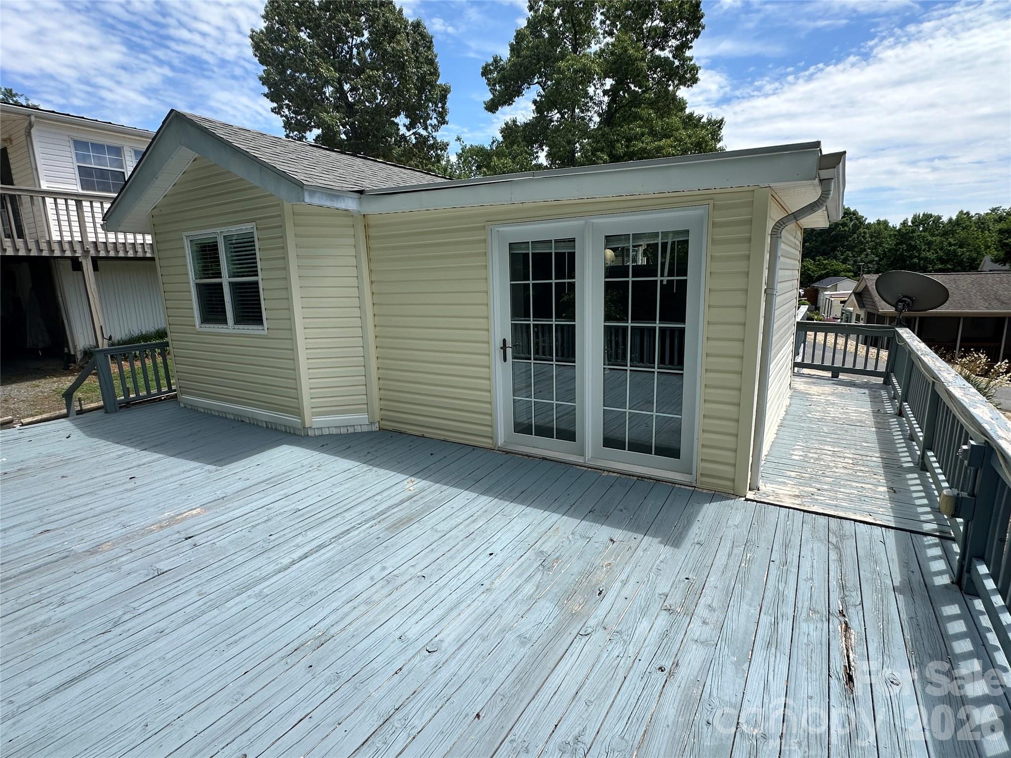 115 Badin View Road — New London
