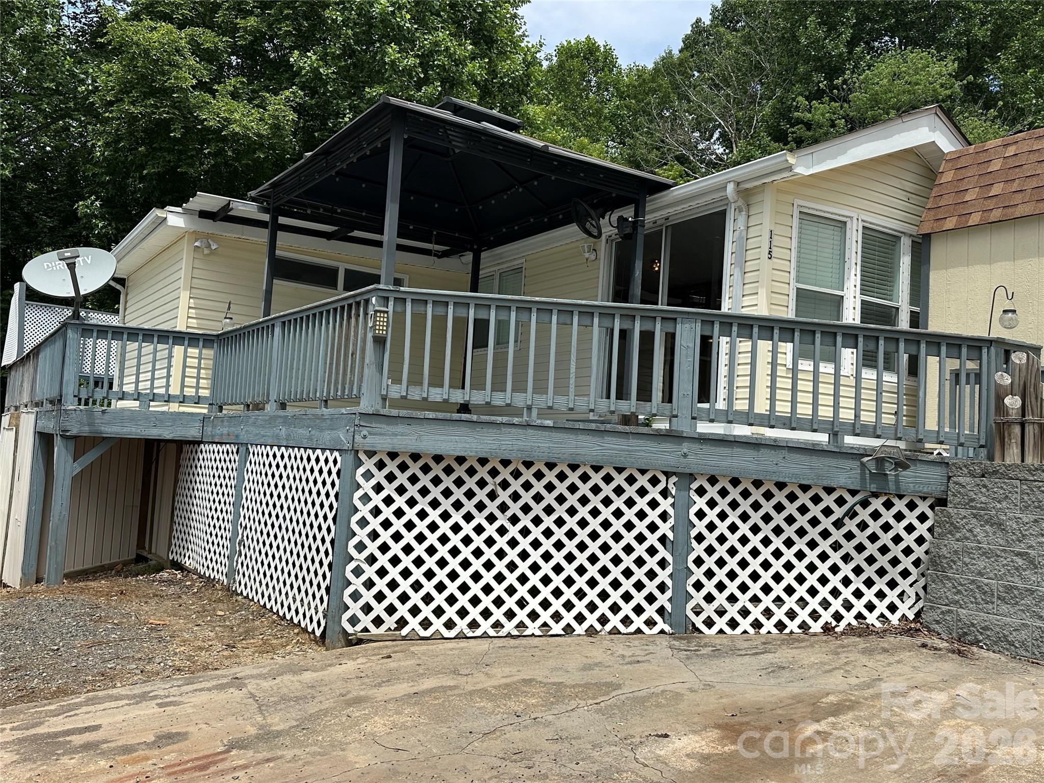 115 Badin View Road — New London