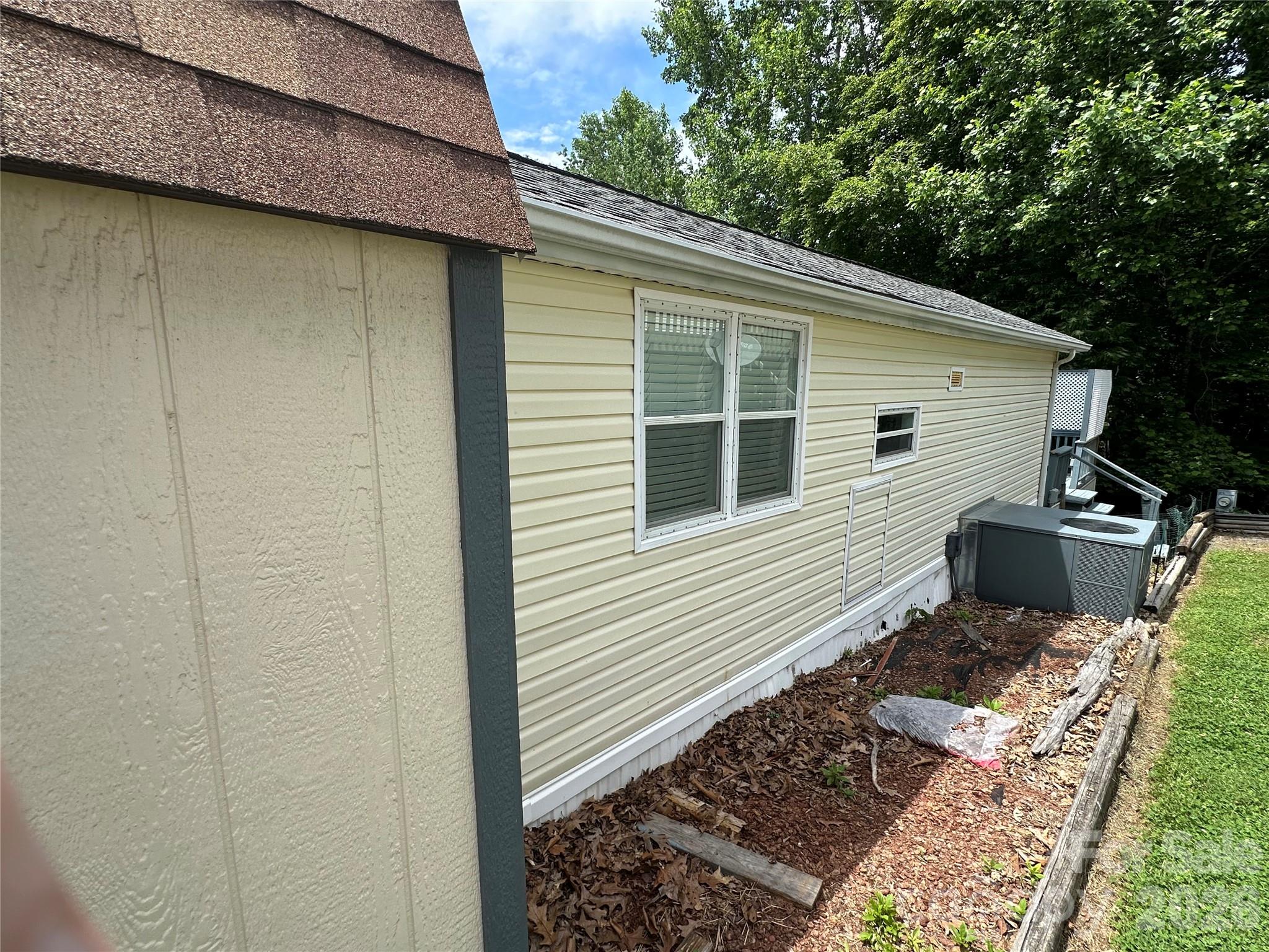 115 Badin View Road — New London