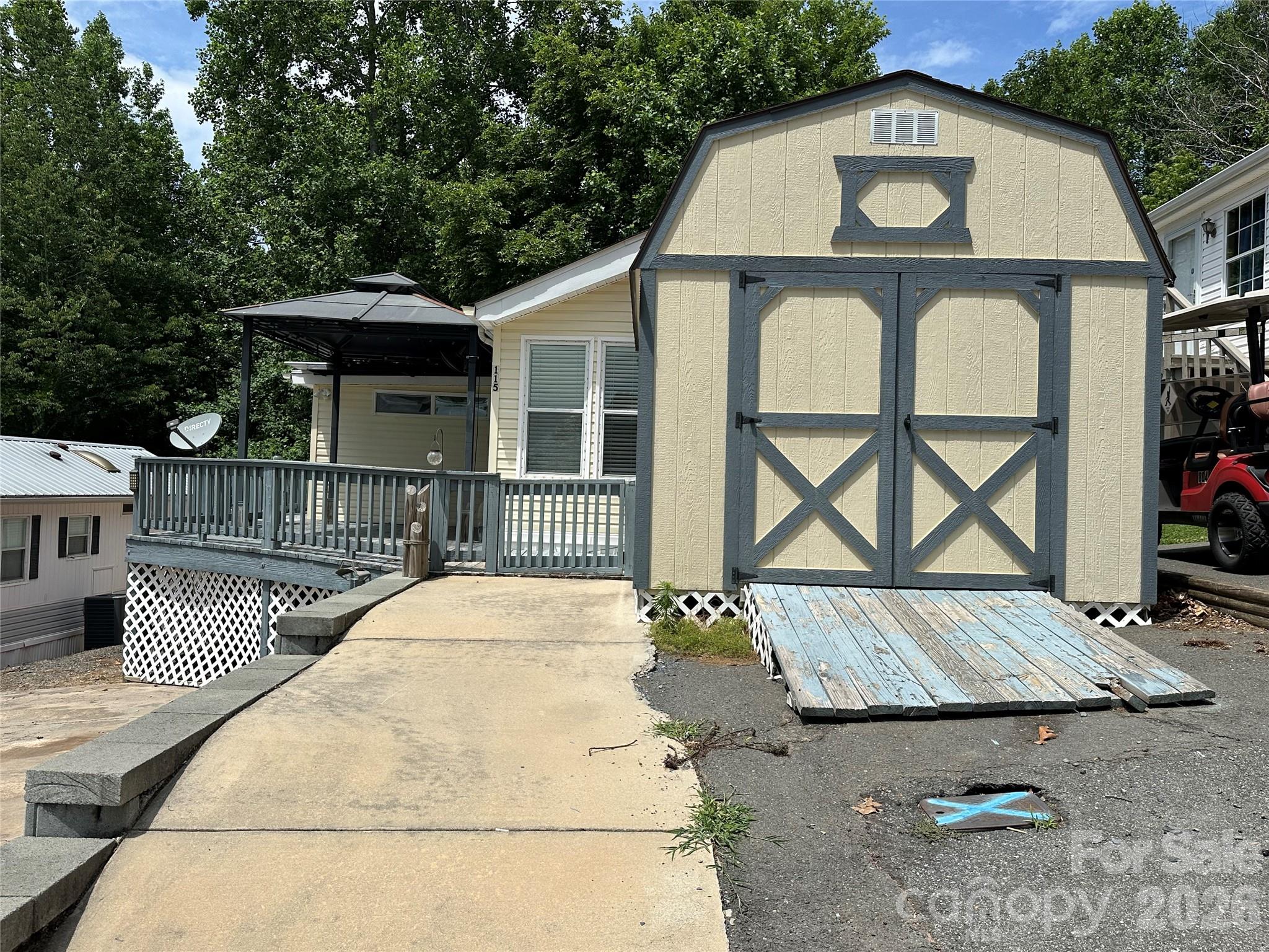 115 Badin View Road — New London