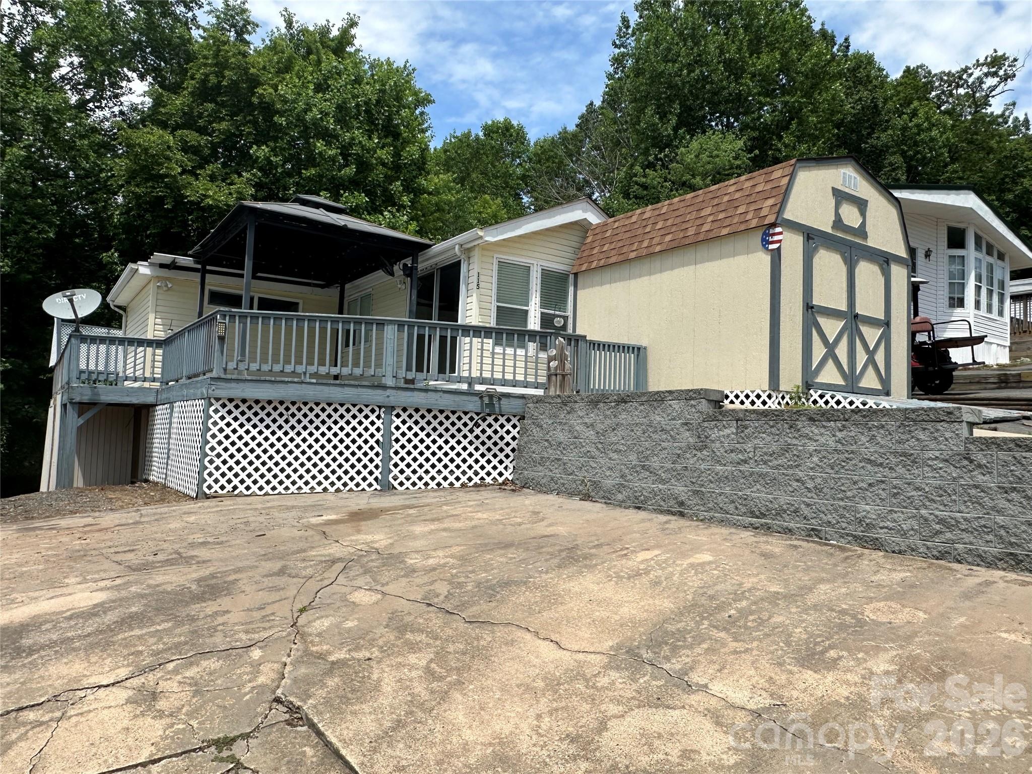 115 Badin View Road — New London