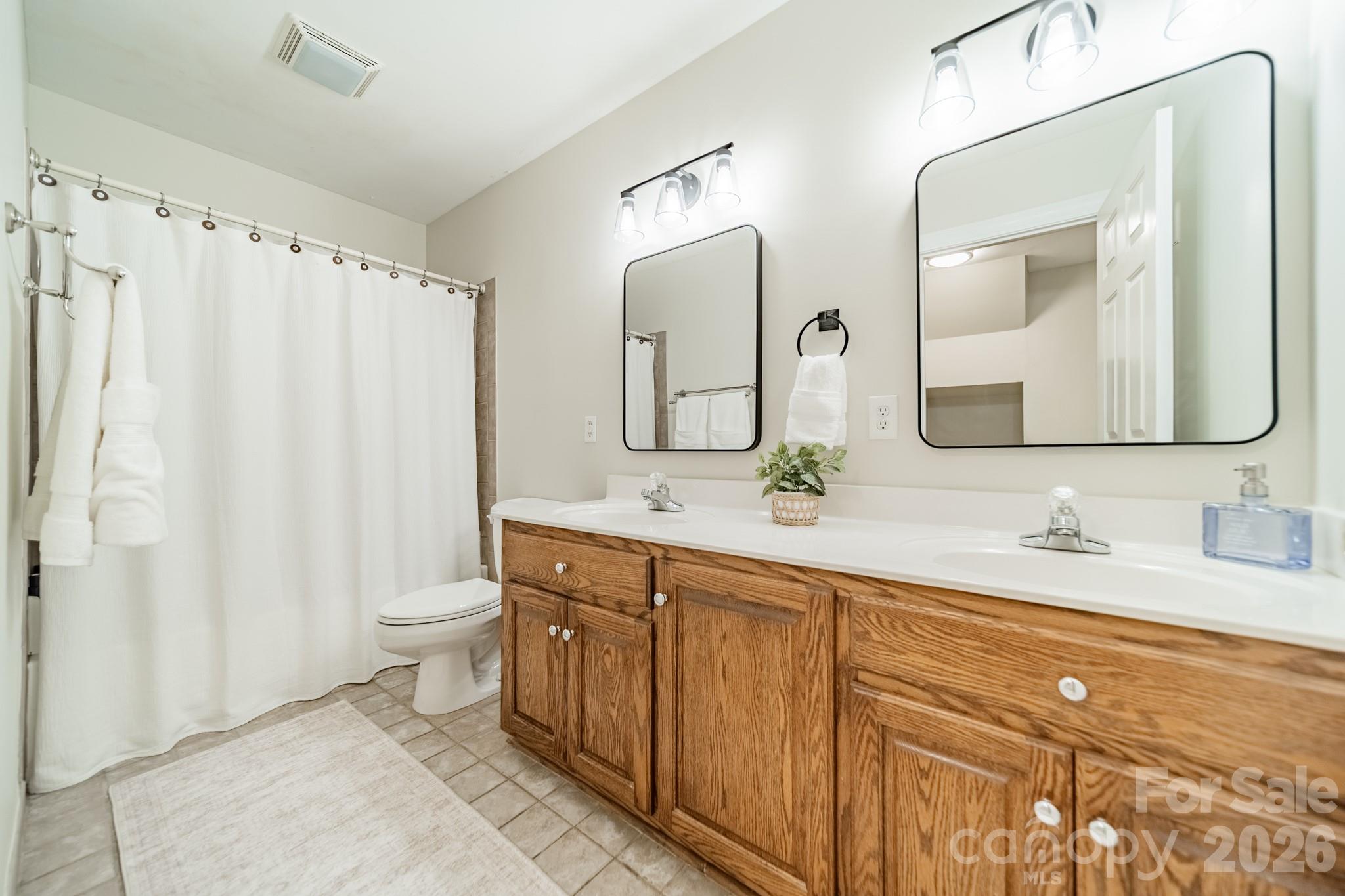 506 Abbotsford Court — Charlotte