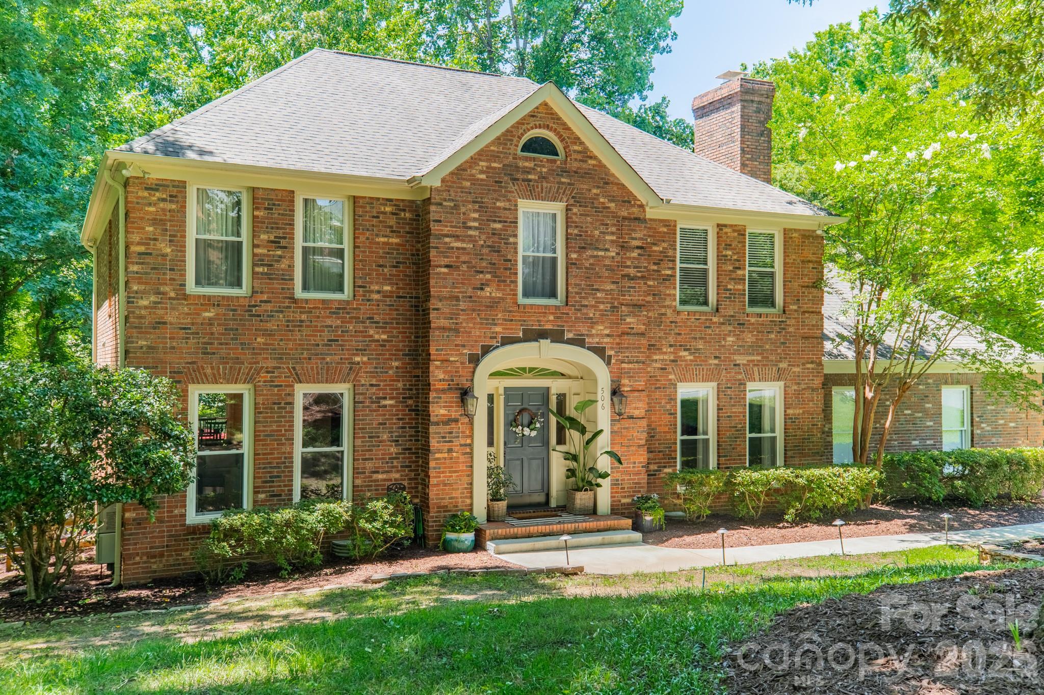 506 Abbotsford Court — Charlotte