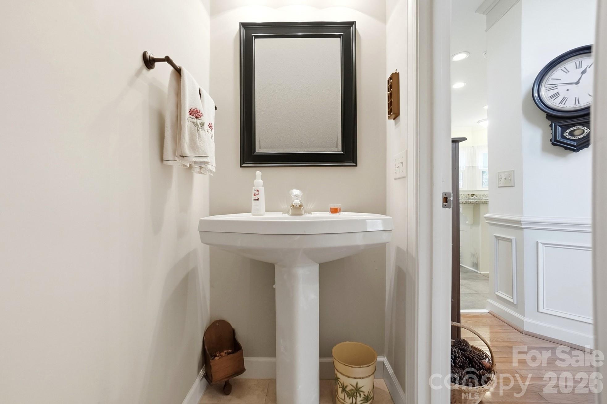 12100 Provincetowne Drive — Charlotte