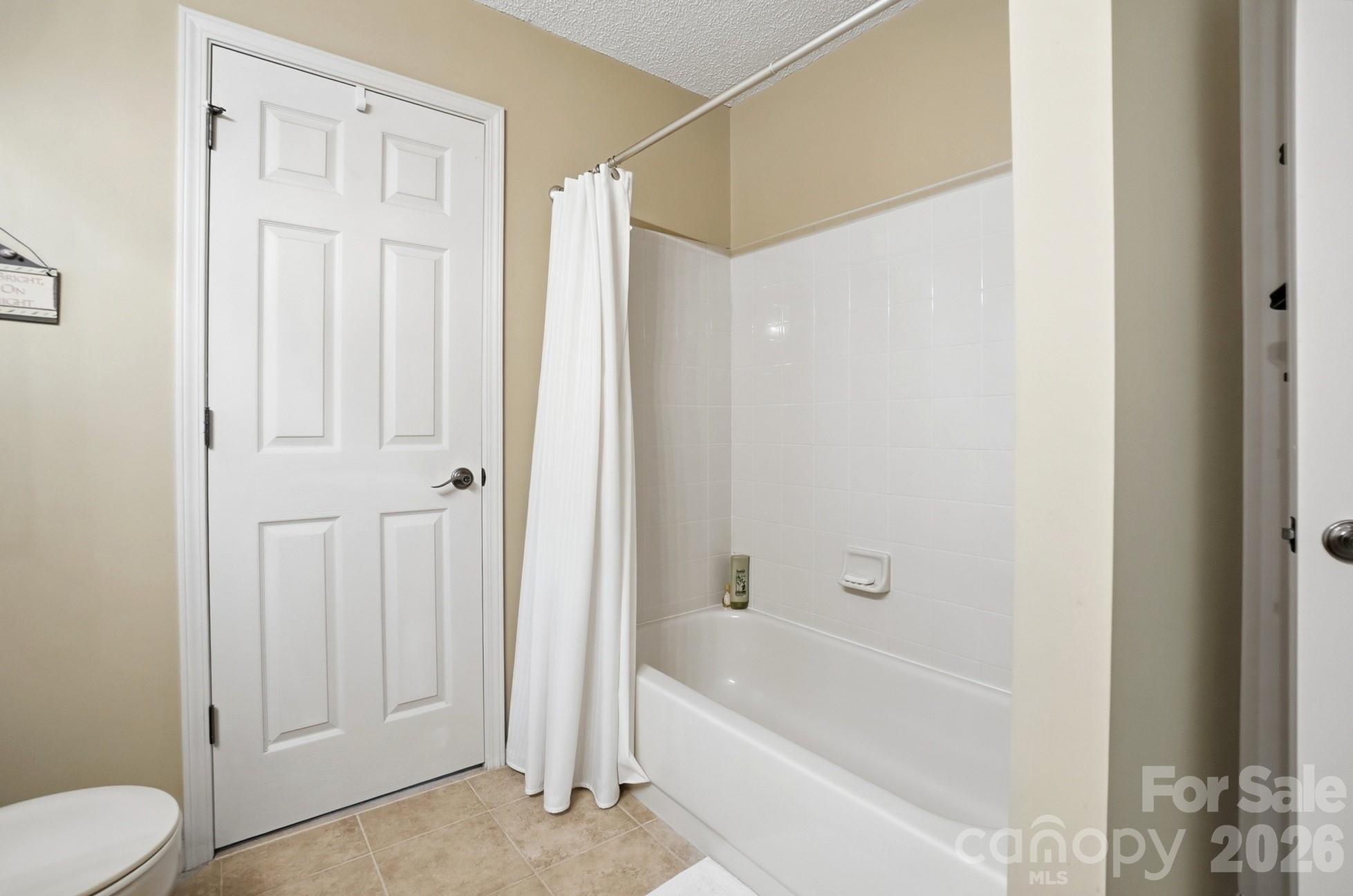 12100 Provincetowne Drive — Charlotte