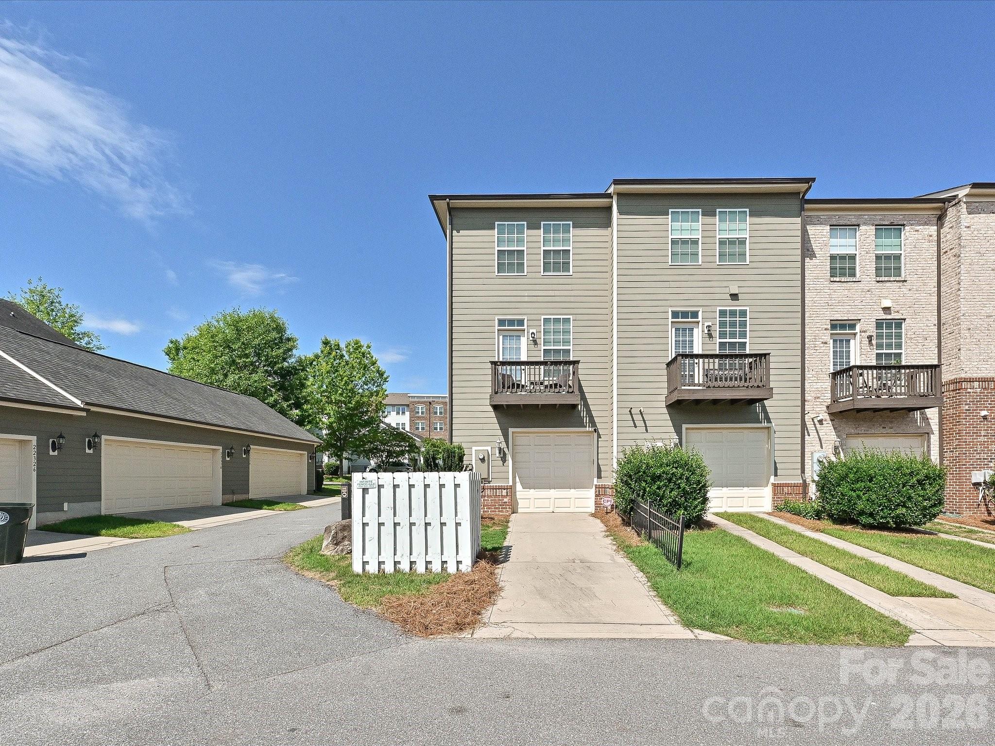 19791 Playwrights Way — Cornelius