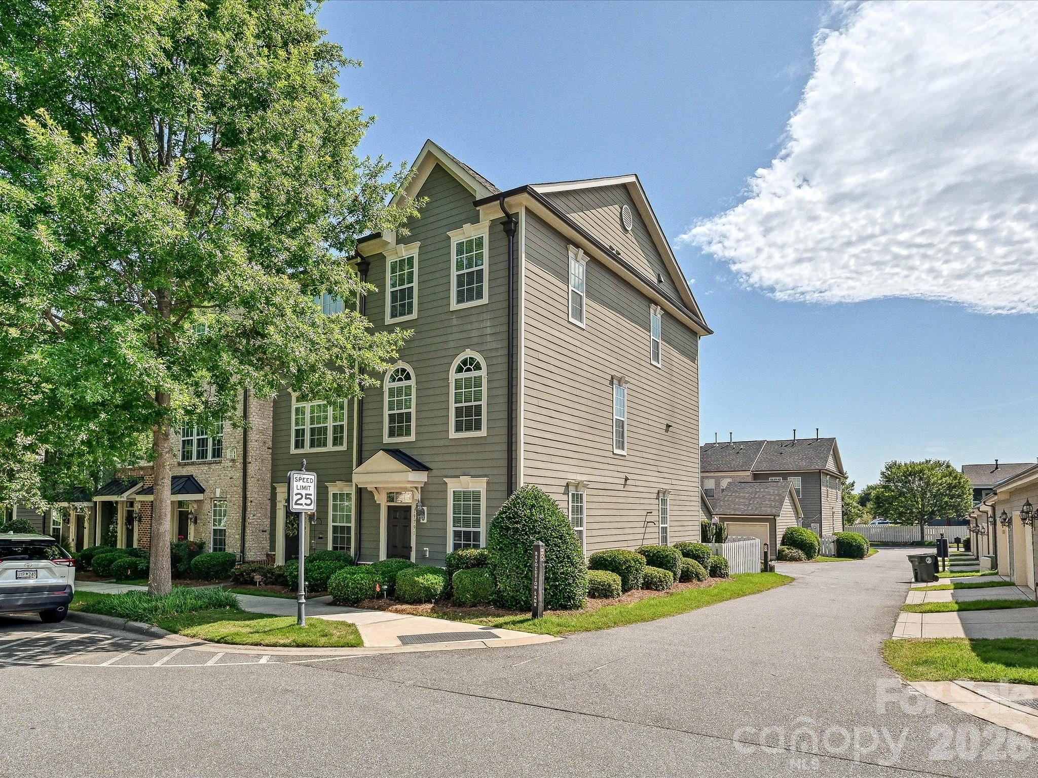 19791 Playwrights Way — Cornelius