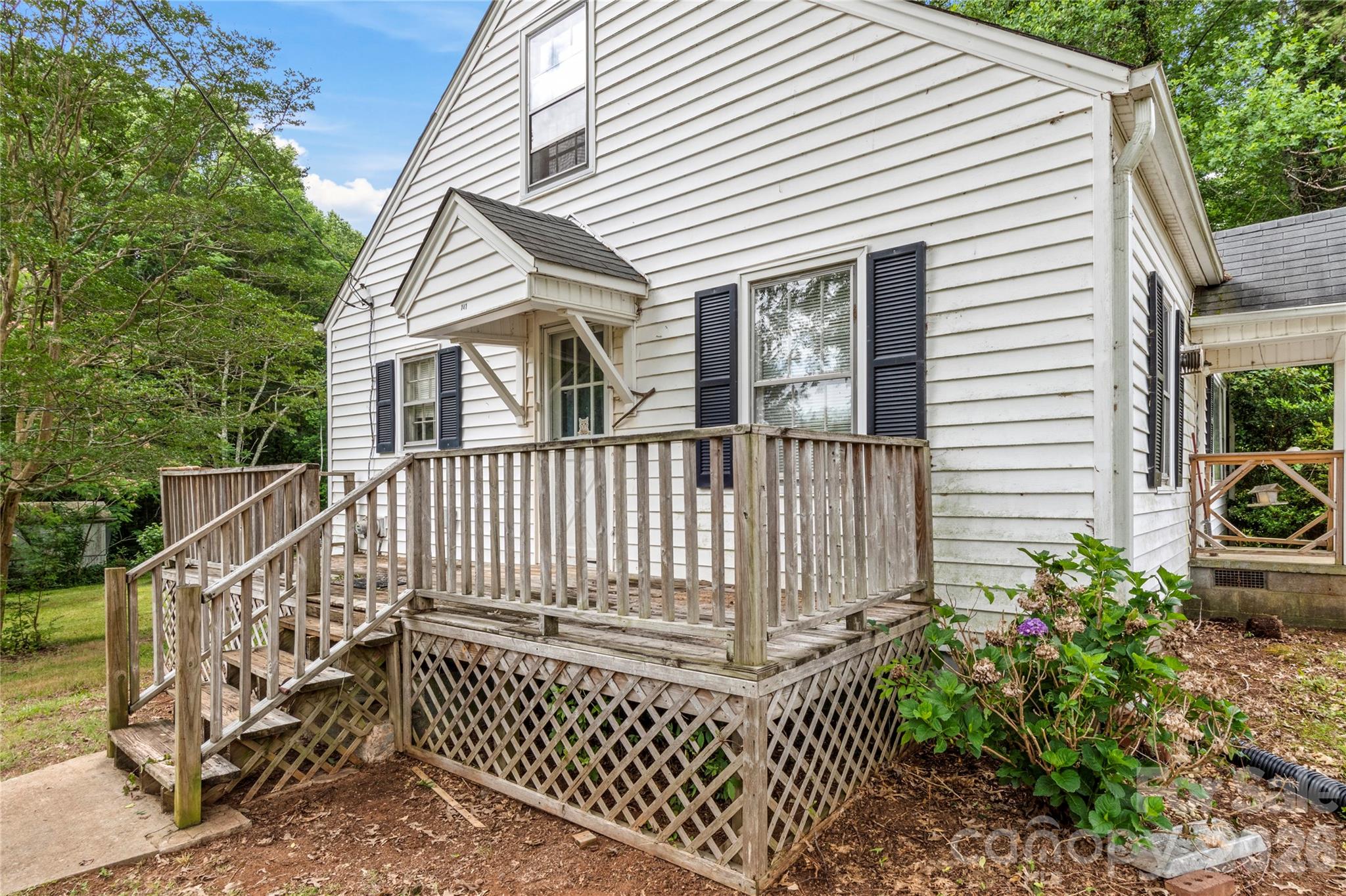 141 Vanzant Road — Mocksville