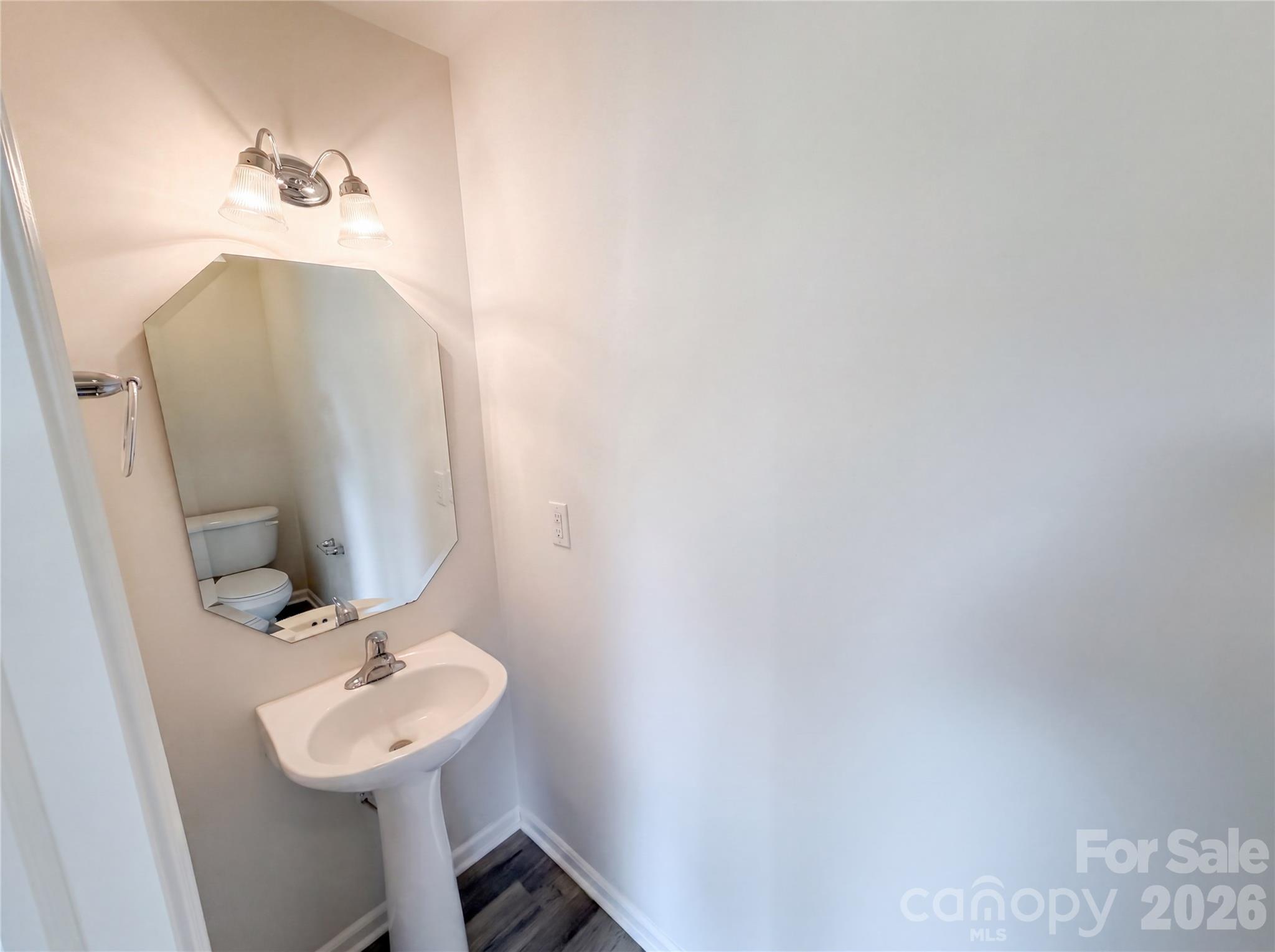 2534 Stream Bank Drive — Charlotte