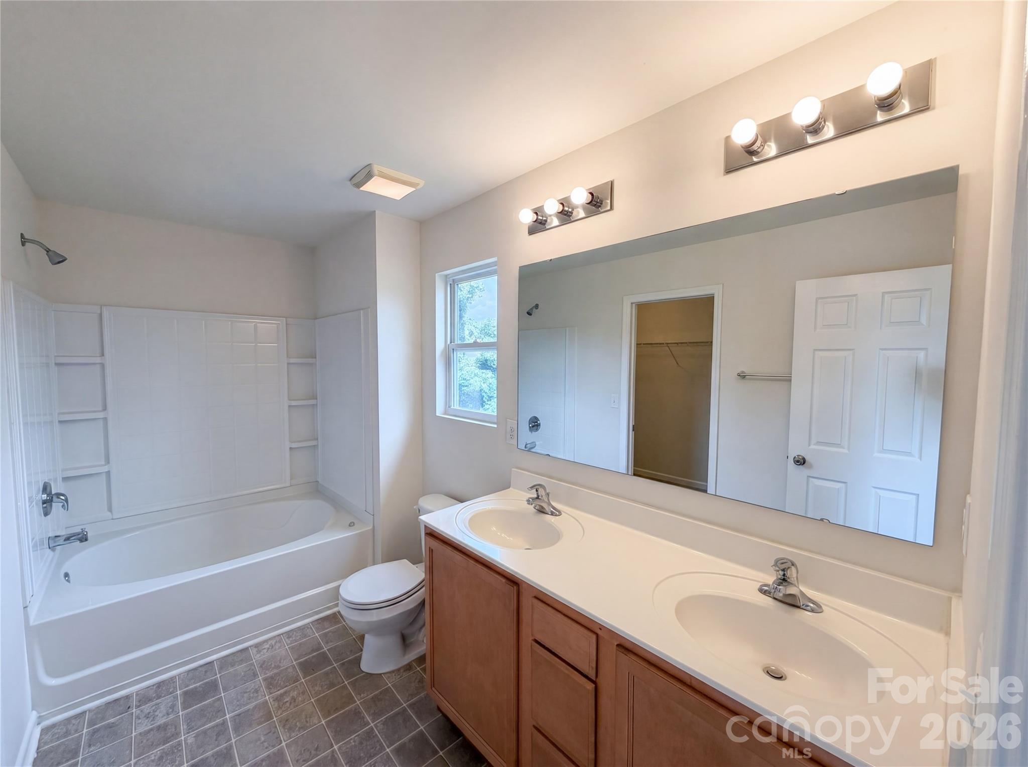 2534 Stream Bank Drive — Charlotte
