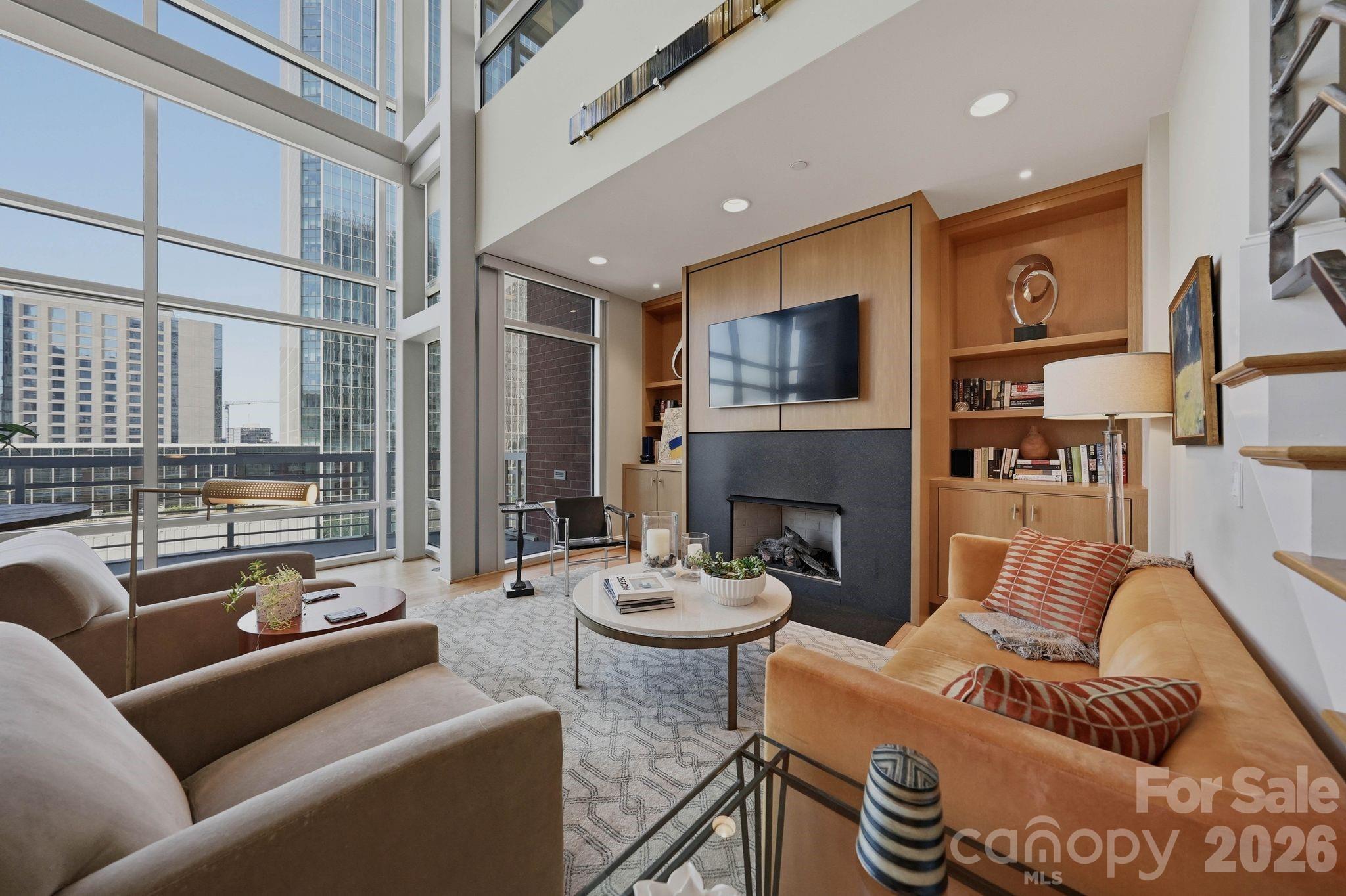 435 S Tryon Street #904 — Charlotte