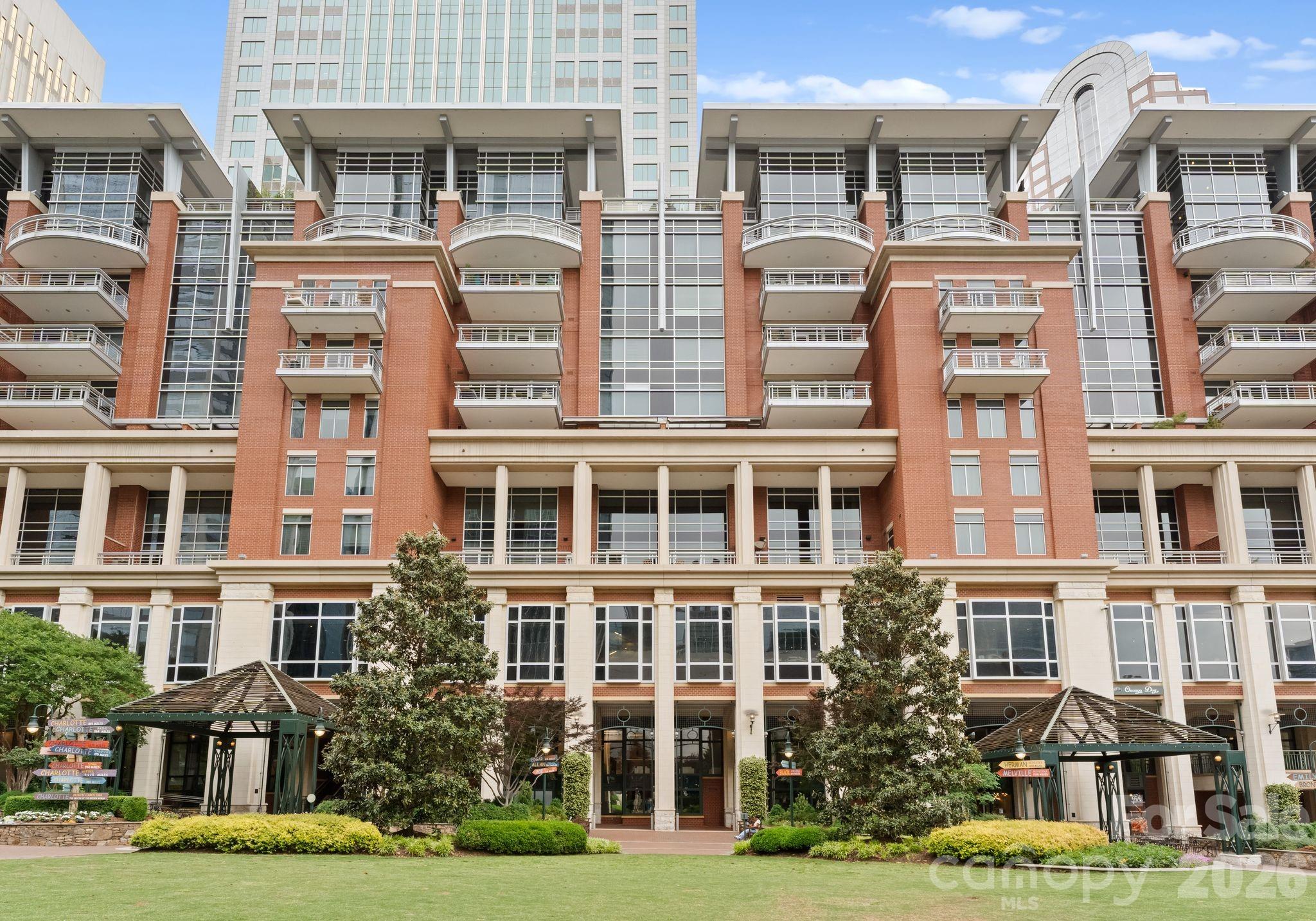 435 S Tryon Street #904 — Charlotte