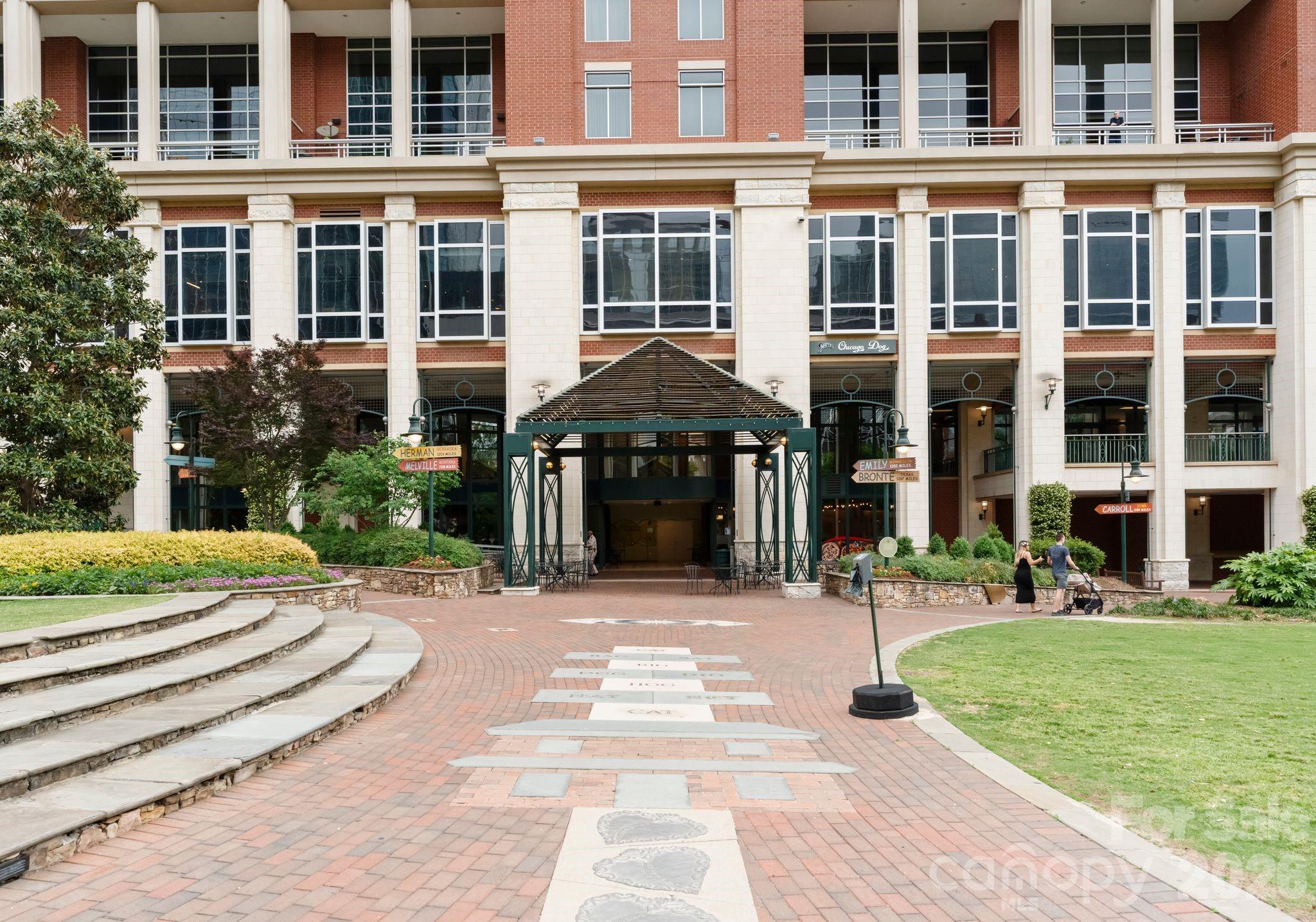 435 S Tryon Street #904 — Charlotte
