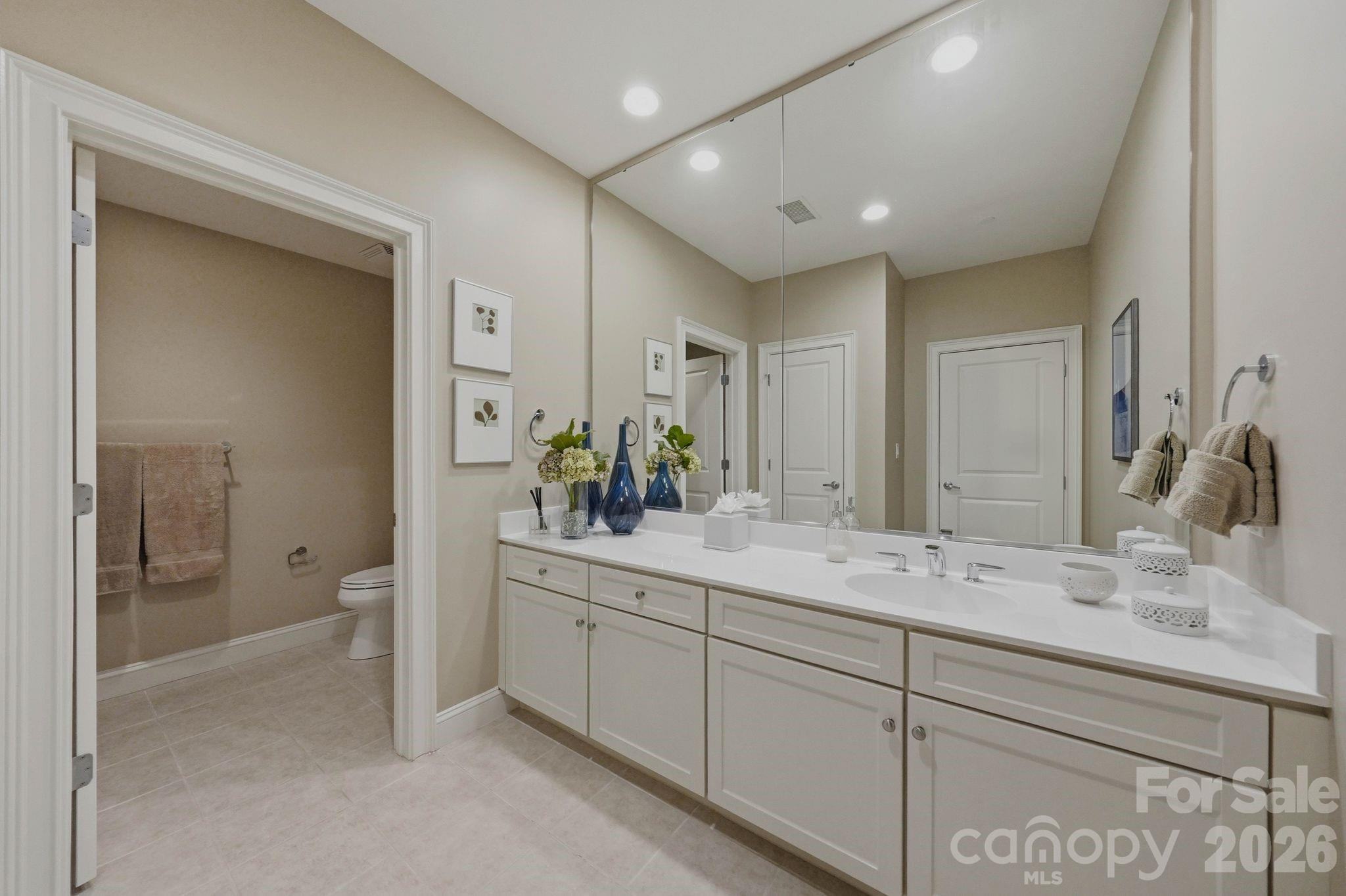 435 S Tryon Street #904 — Charlotte