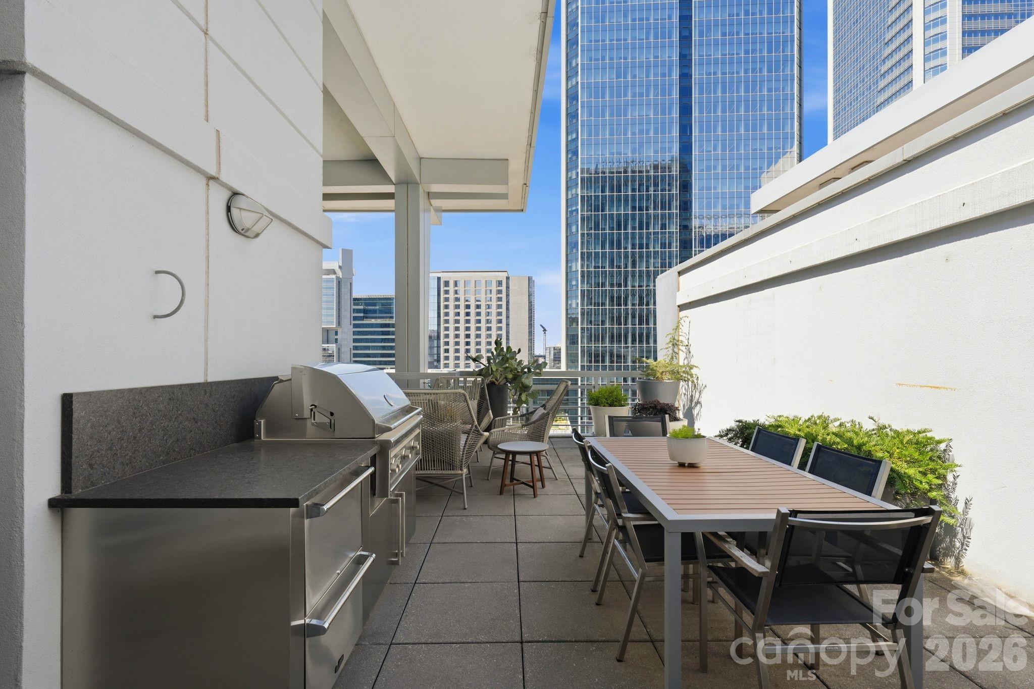435 S Tryon Street #904 — Charlotte