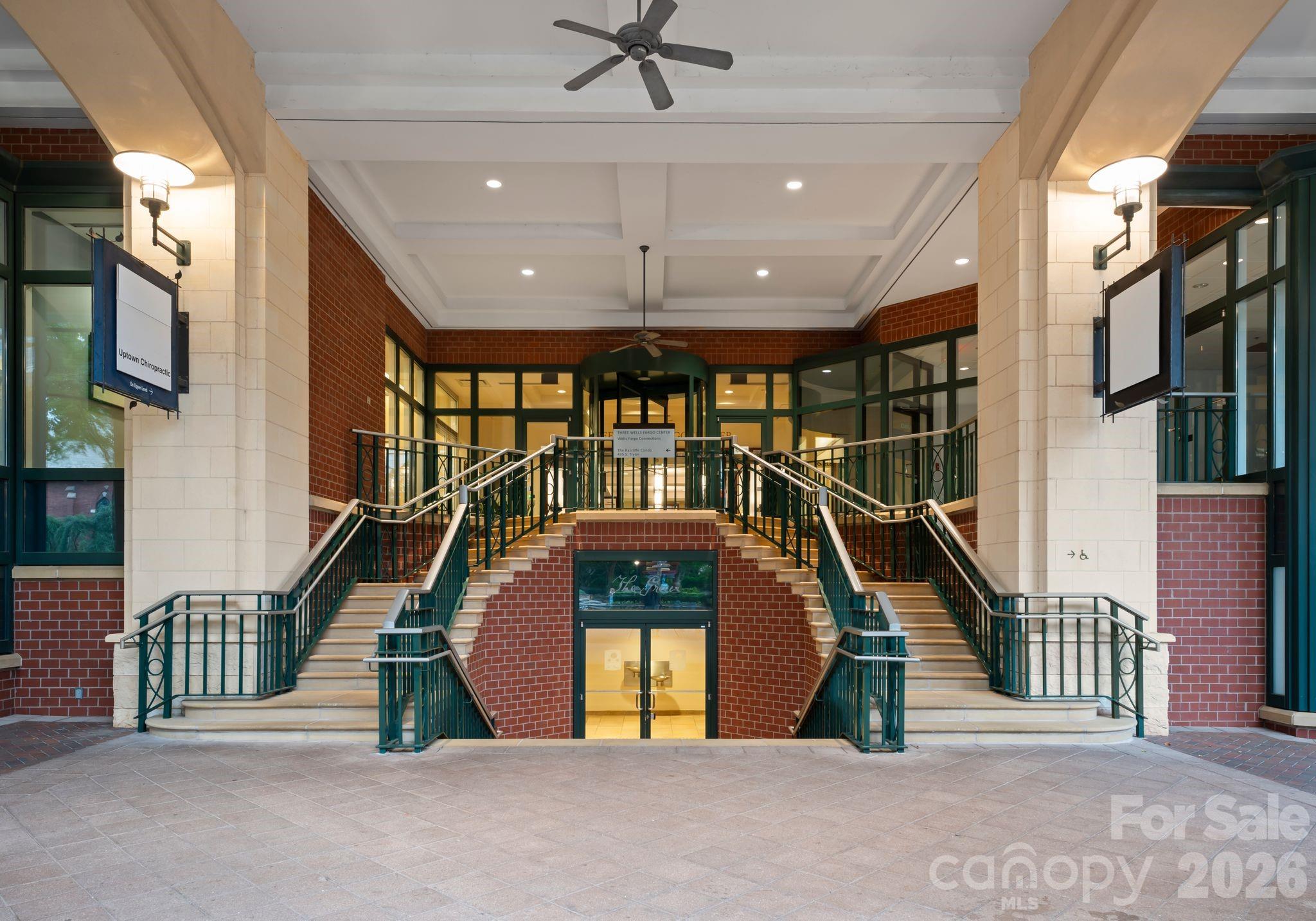 435 S Tryon Street #904 — Charlotte