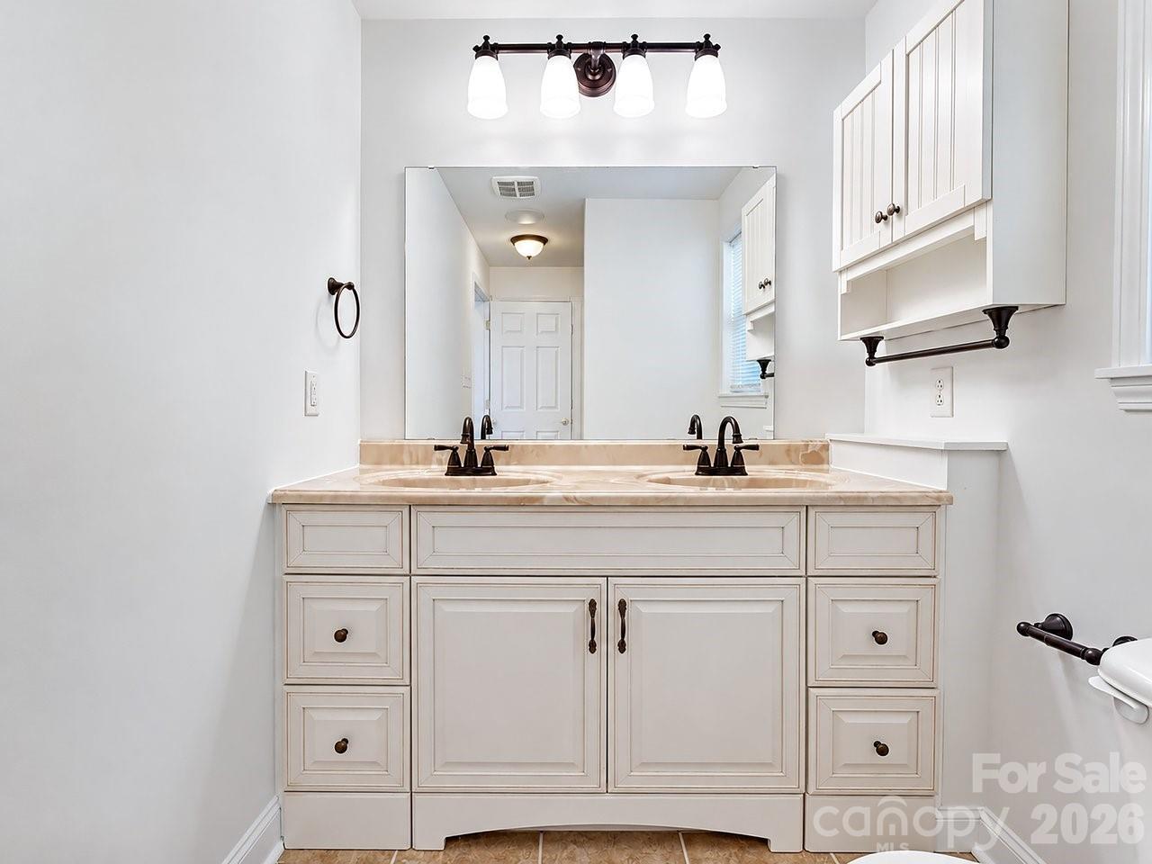109 Globe Street — Mount Holly