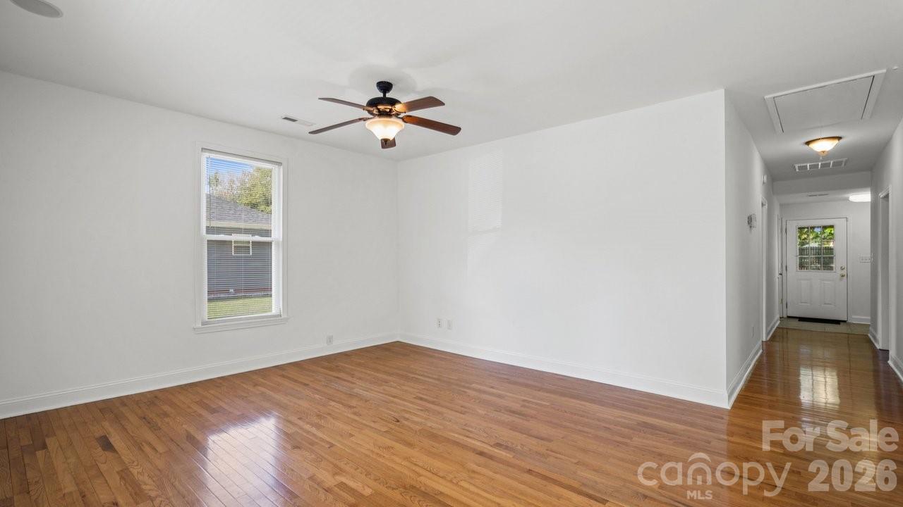 109 Globe Street — Mount Holly