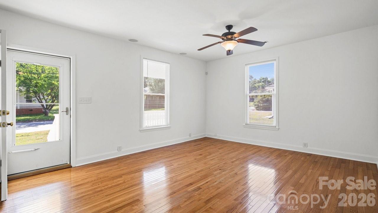 109 Globe Street — Mount Holly