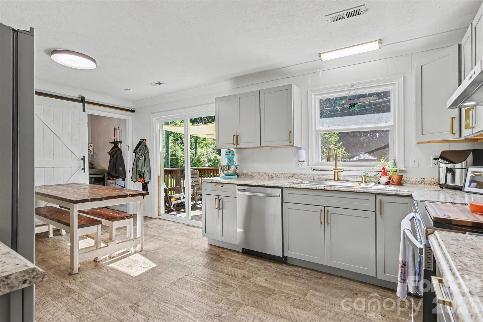 4744 Hickory Grove Road — Mount Holly
