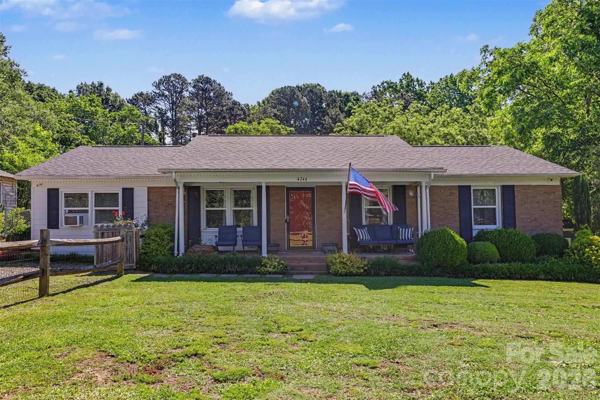 4744 Hickory Grove Road — Mount Holly