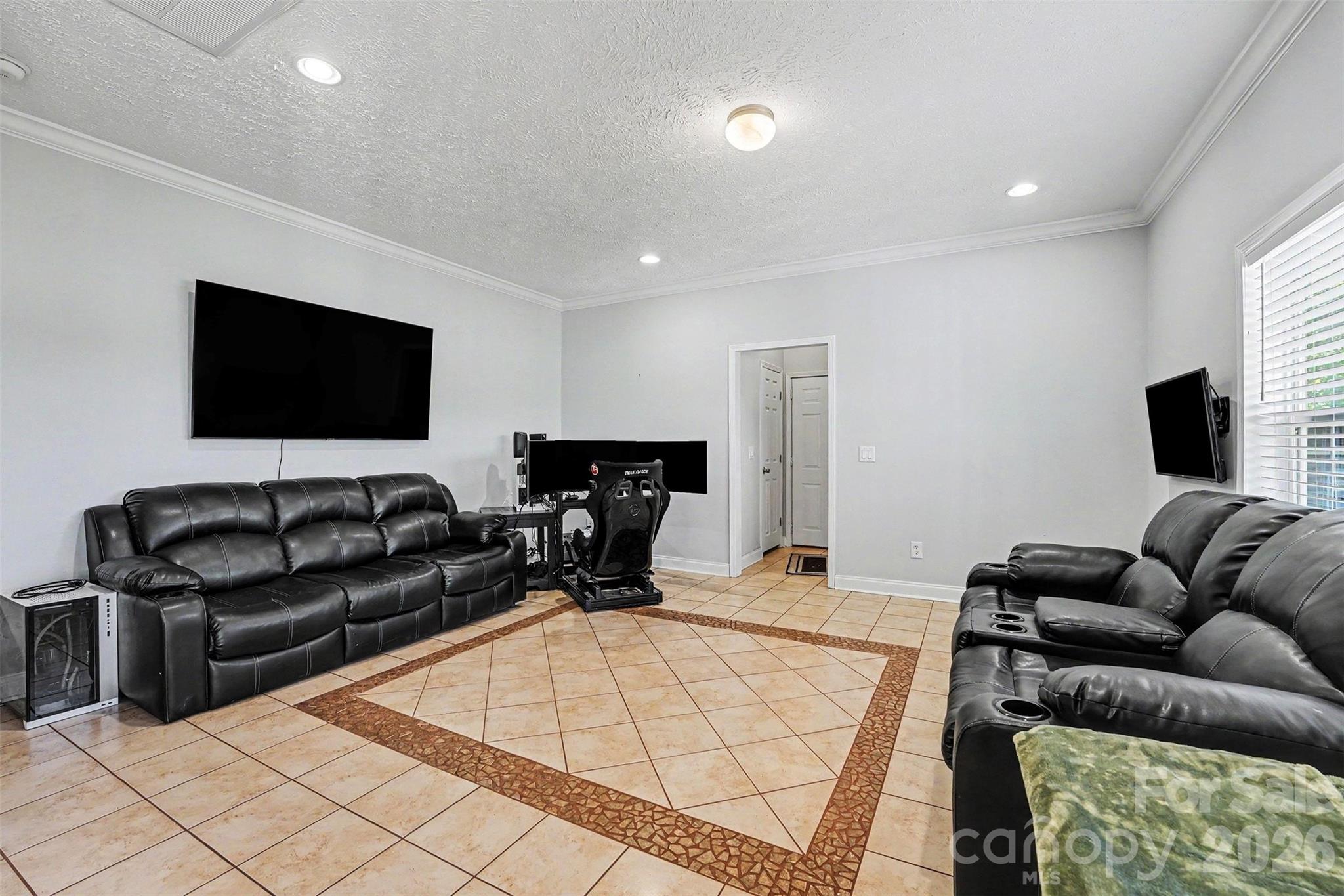 6795 Jones Road — Salisbury