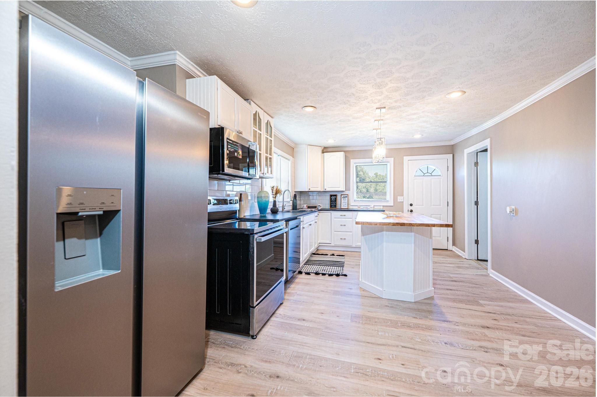 1614 College Avenue SW — Lenoir