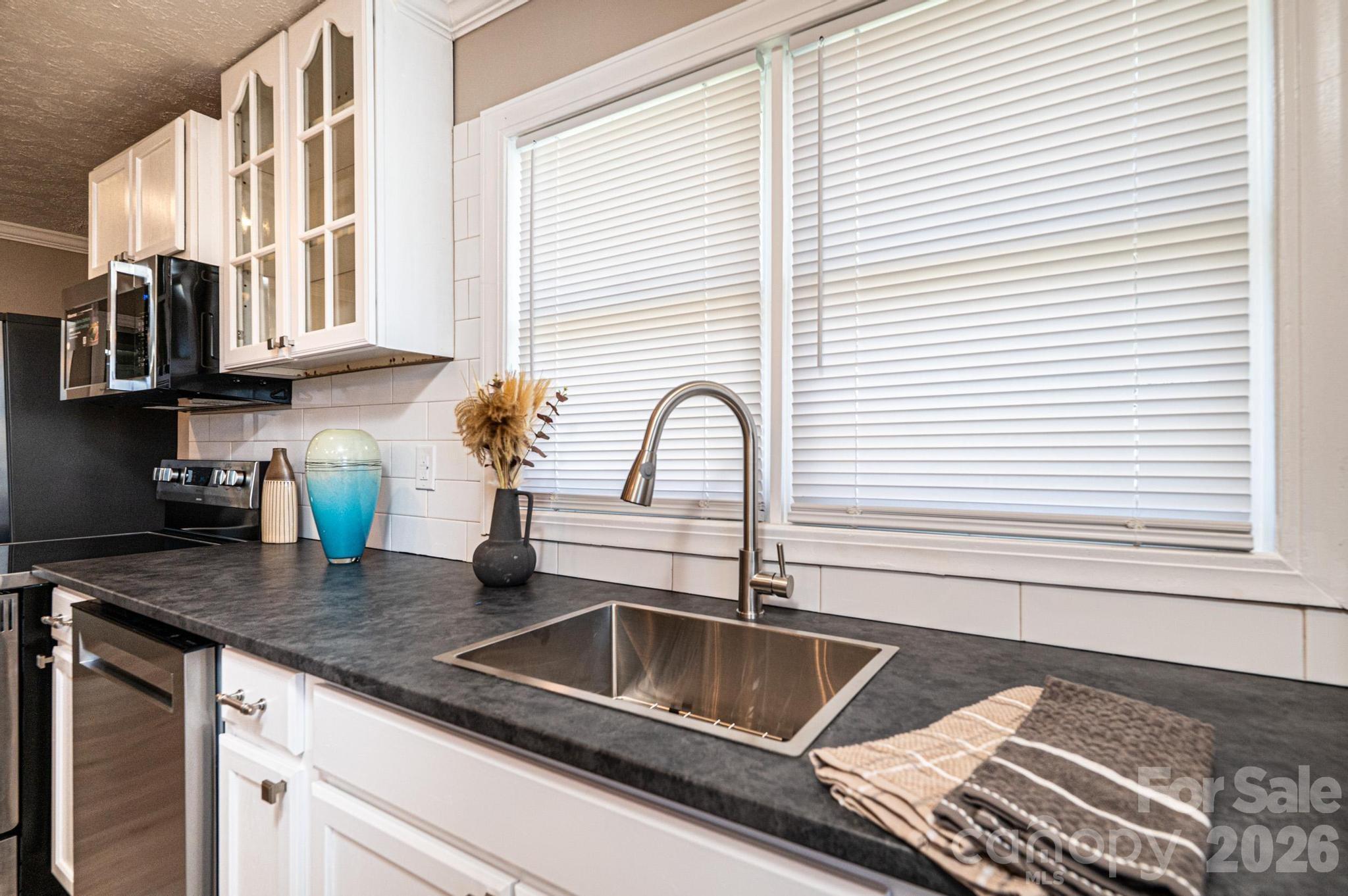 1614 College Avenue SW — Lenoir