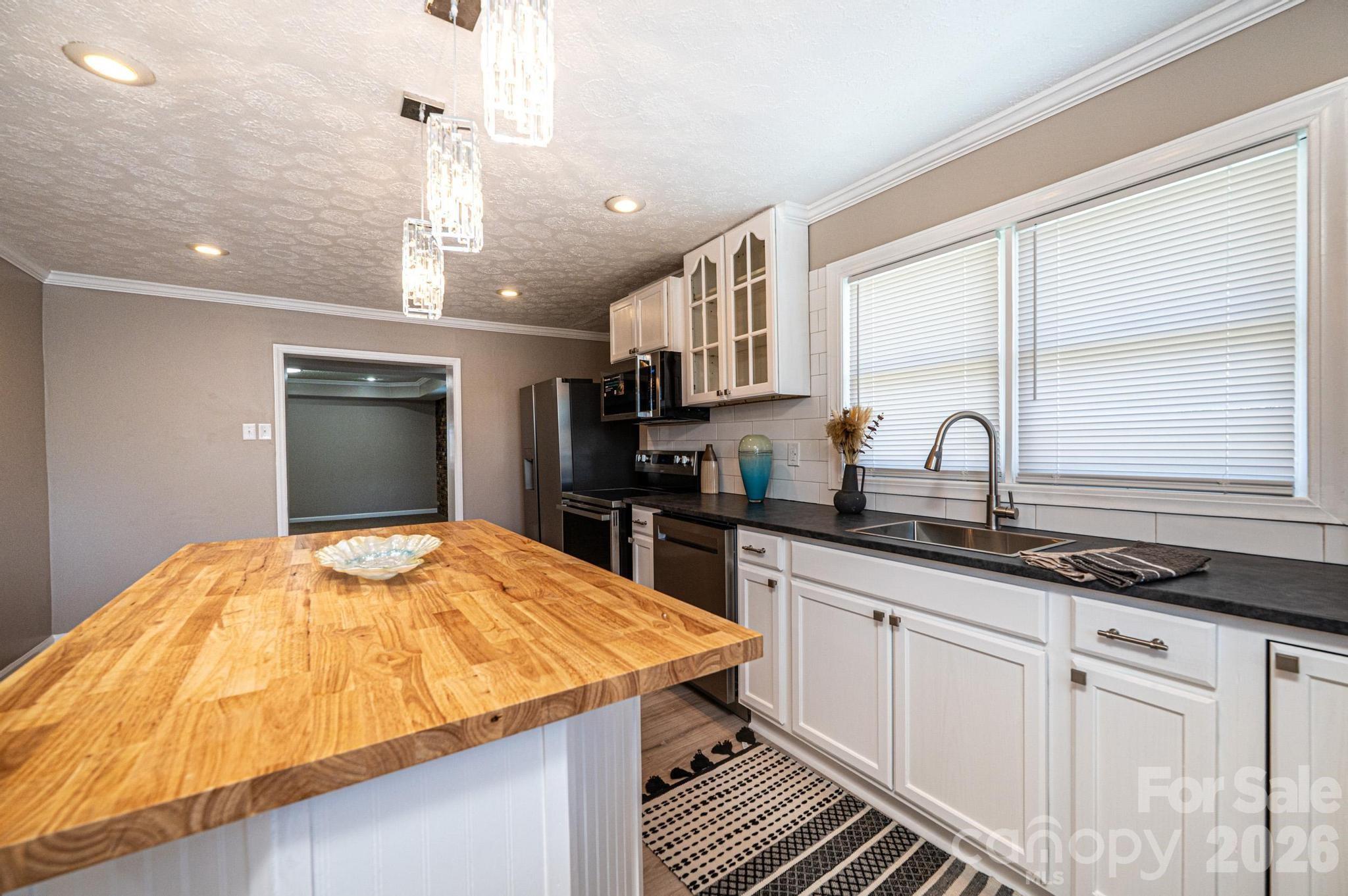 1614 College Avenue SW — Lenoir