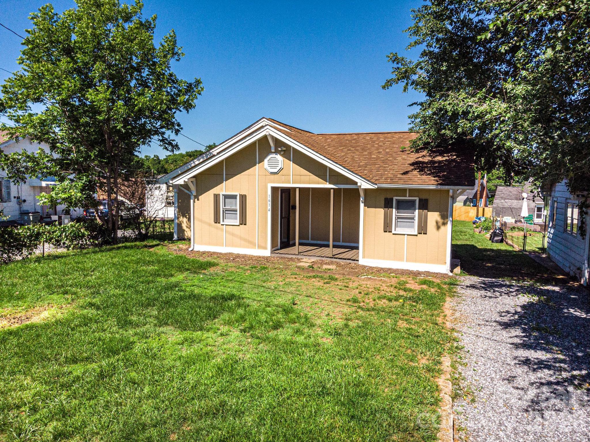 1614 College Avenue SW — Lenoir
