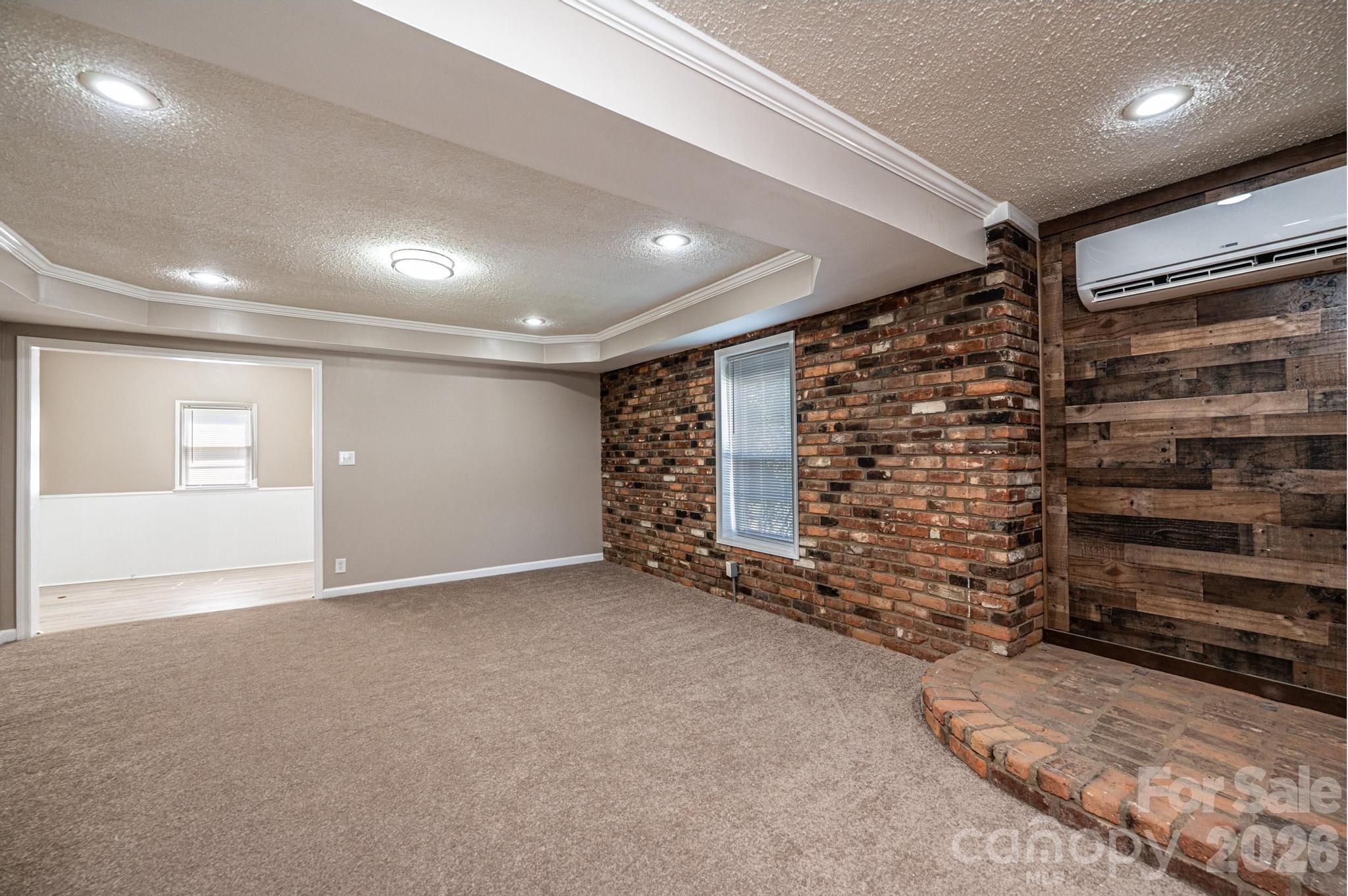1614 College Avenue SW — Lenoir