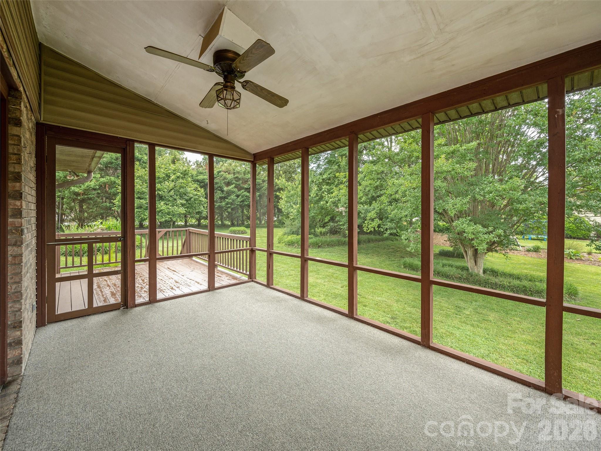 2 Bannerwood Drive — Horse Shoe