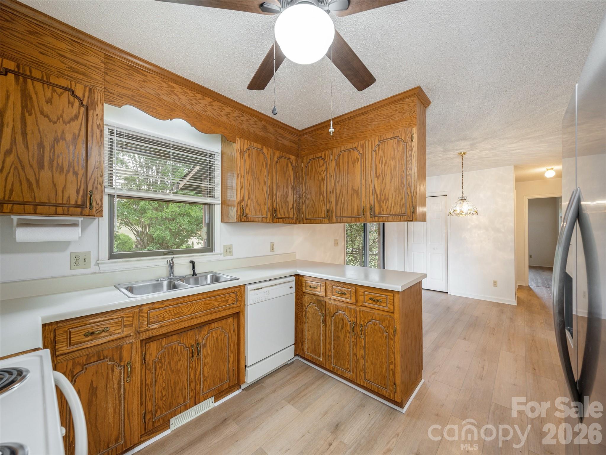 2 Bannerwood Drive — Horse Shoe