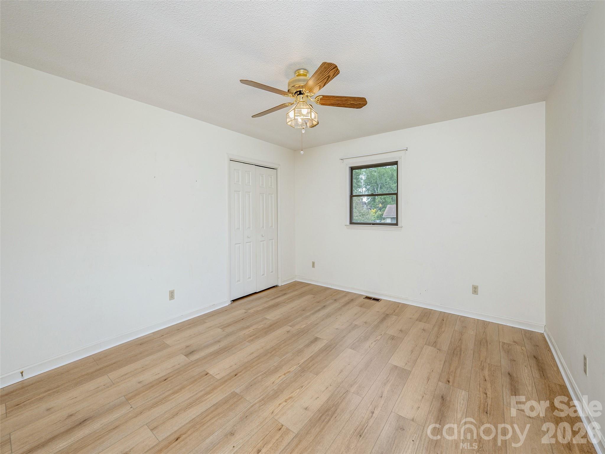 2 Bannerwood Drive — Horse Shoe