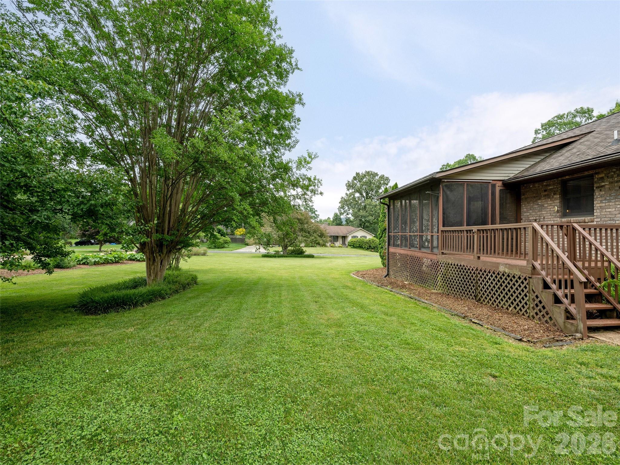 2 Bannerwood Drive — Horse Shoe