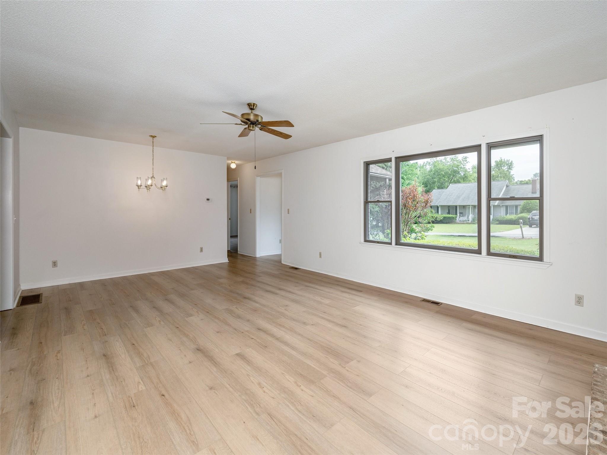 2 Bannerwood Drive — Horse Shoe